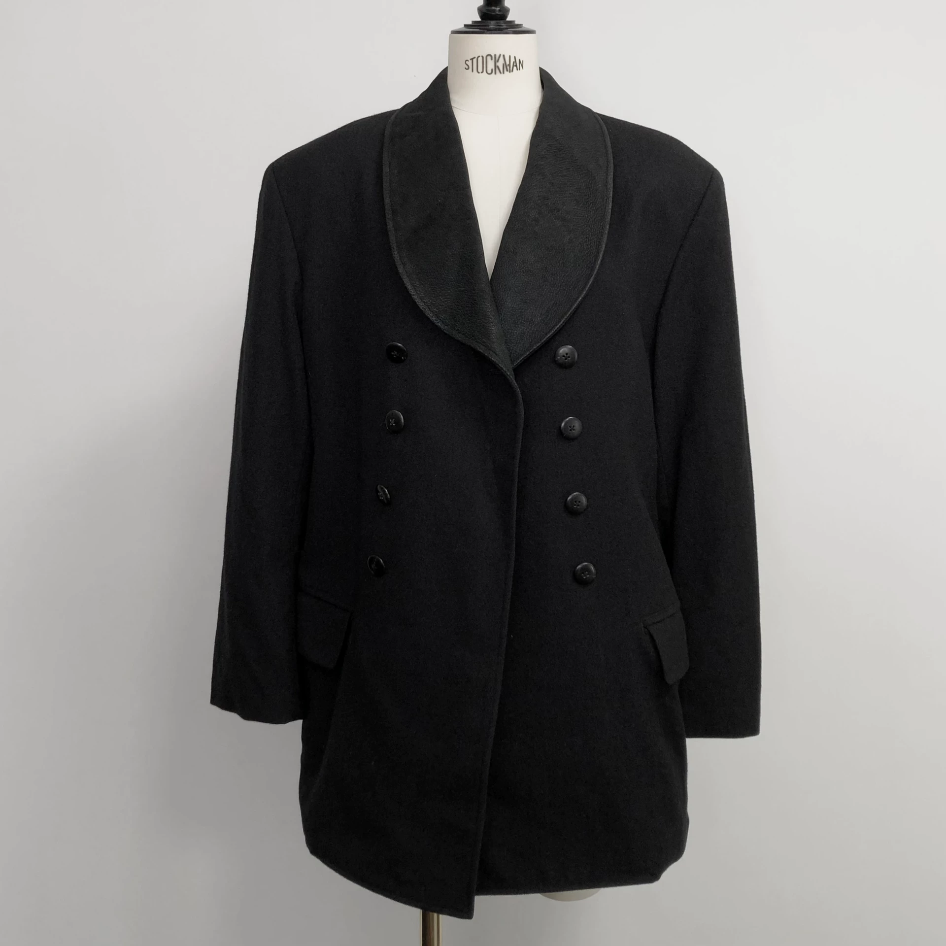 Yohji Yamamoto 88AW Leather Runway Coat — detail