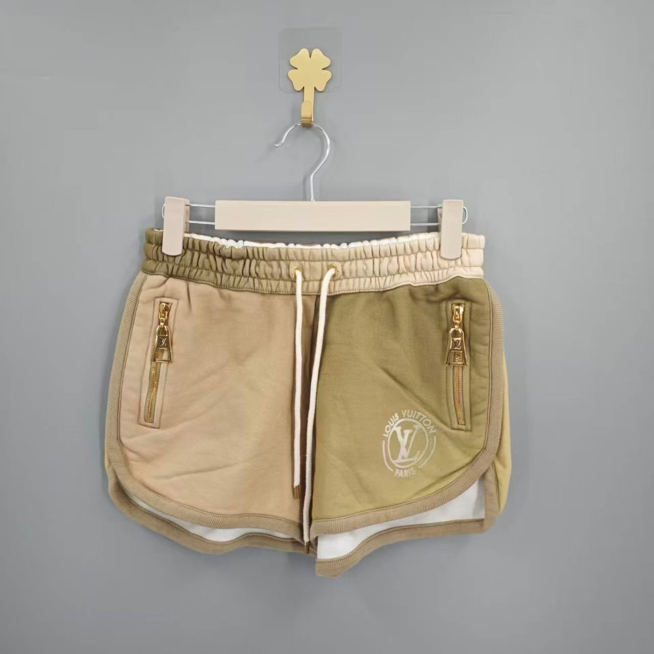 Louis Vuitton Gradient Gold Buckle Casual Shorts