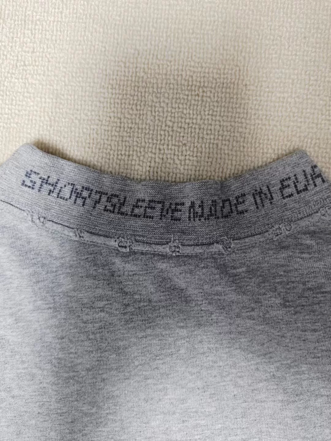 Balenciaga 24SS Print Distressed T-Shirt — label