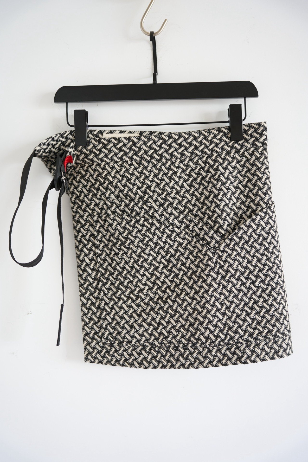 pet-tree-kor 23ss Apron Crossbody Bag