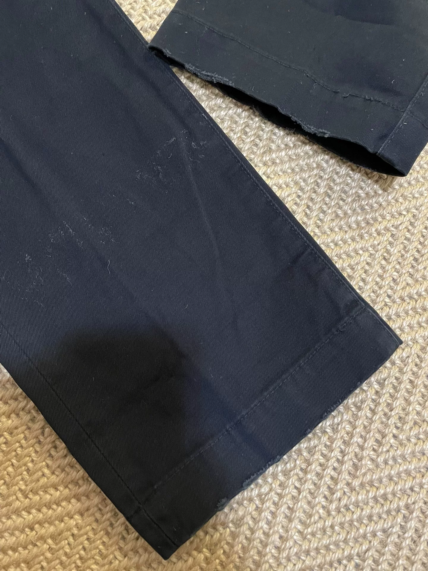 Vanquish & Fragment Distressed Denim Pants — label