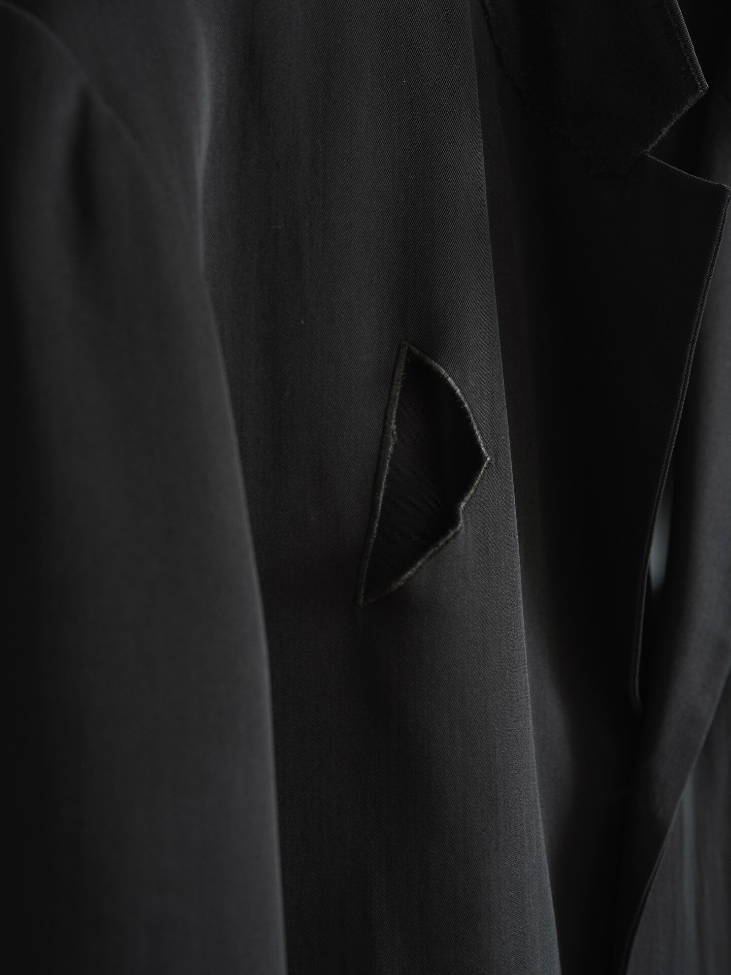 Yohji Yamamoto 92SS Triangle Cutout Coat — label