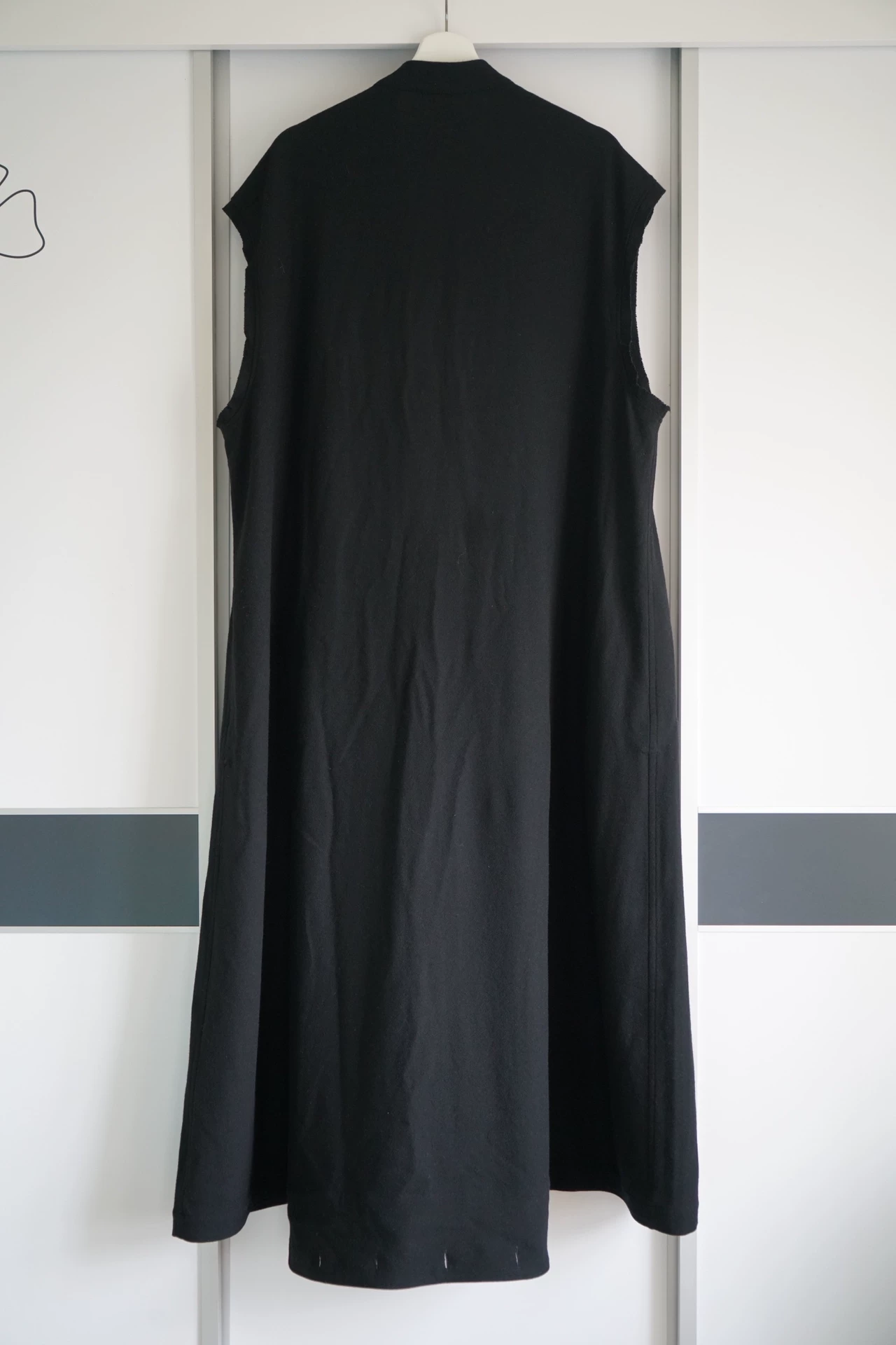 Yohji Yamamoto 18AW Sleeveless Robe Coat — detail