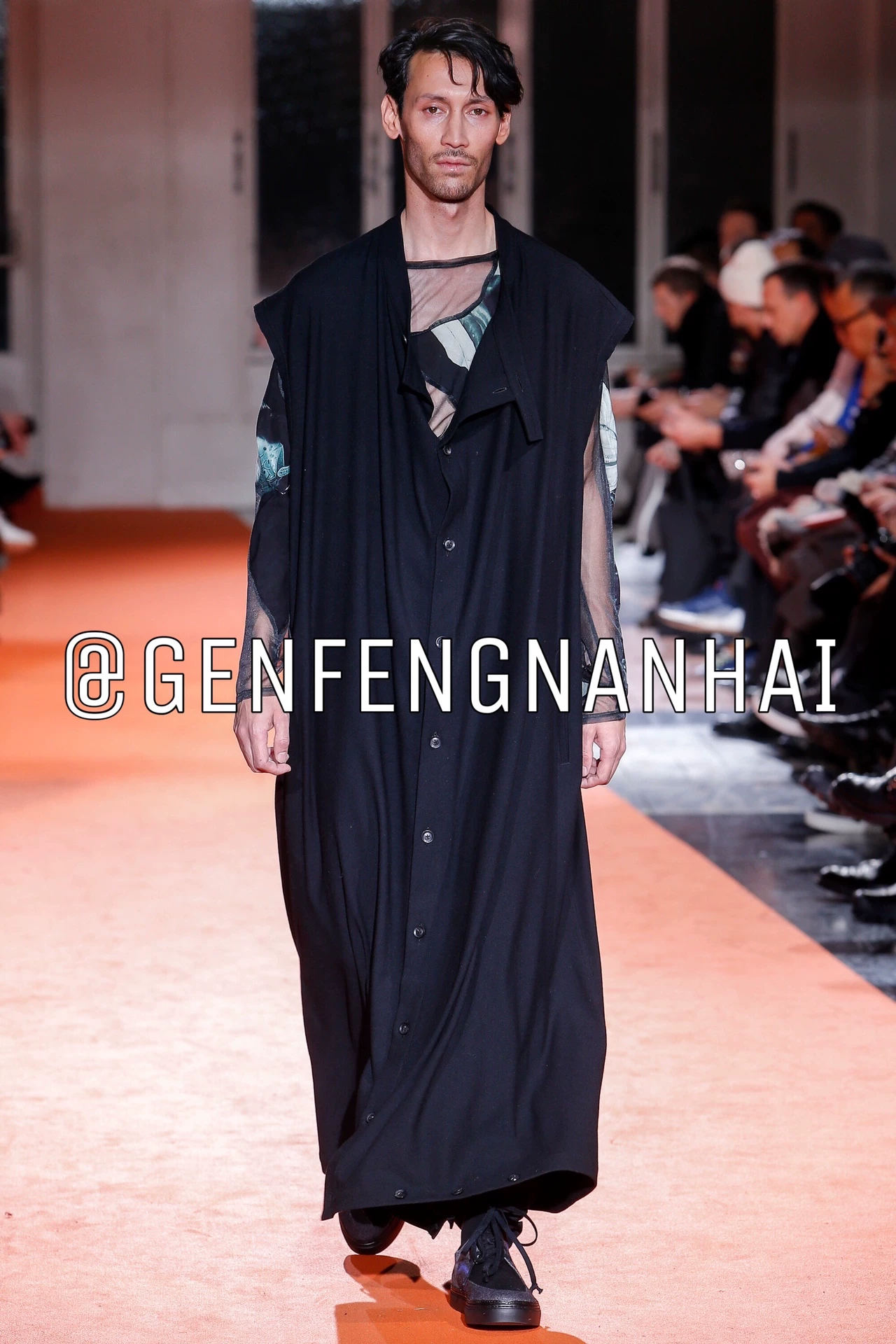 Yohji Yamamoto 18AW Sleeveless Robe Coat — label