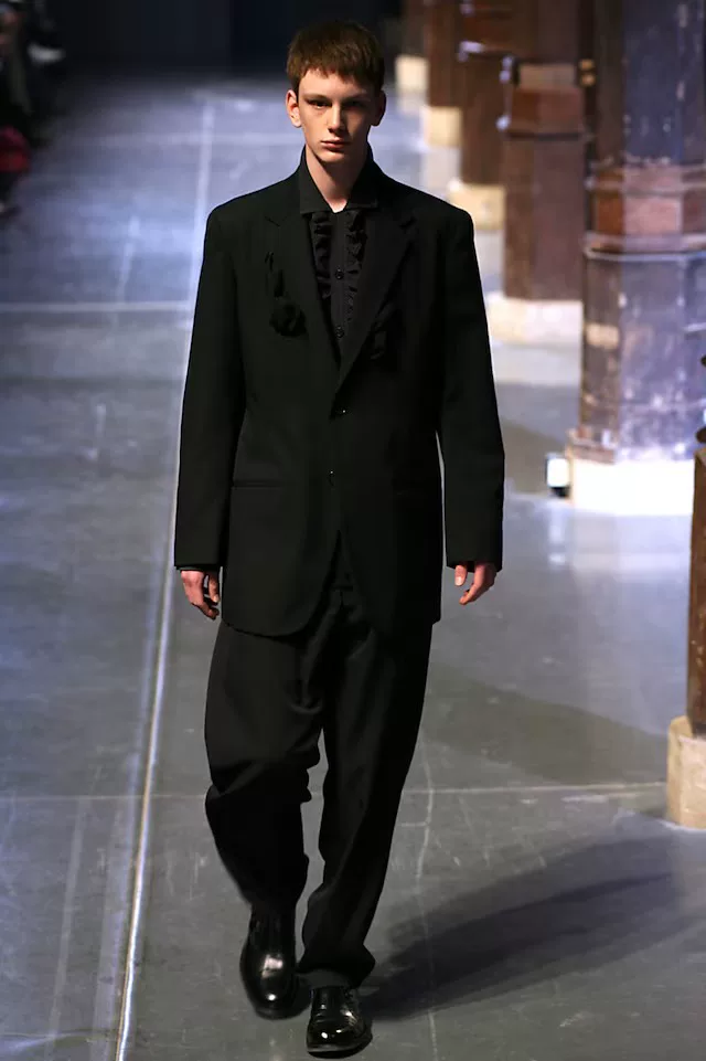 Yohji Yamamoto 06AW Cutout Scarf Jacket — front