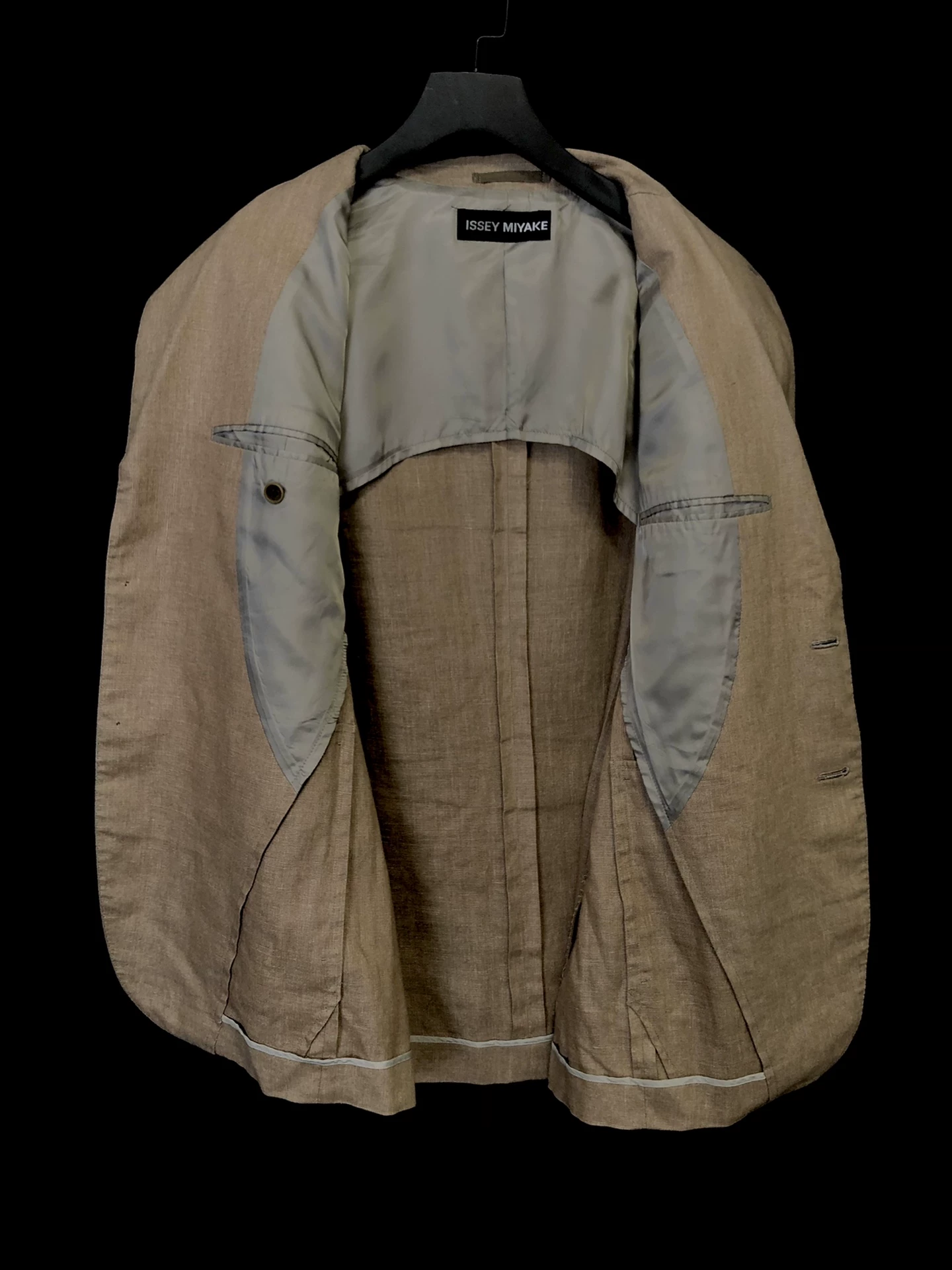 Issey Miyake 1980s Linen Jacket — detail