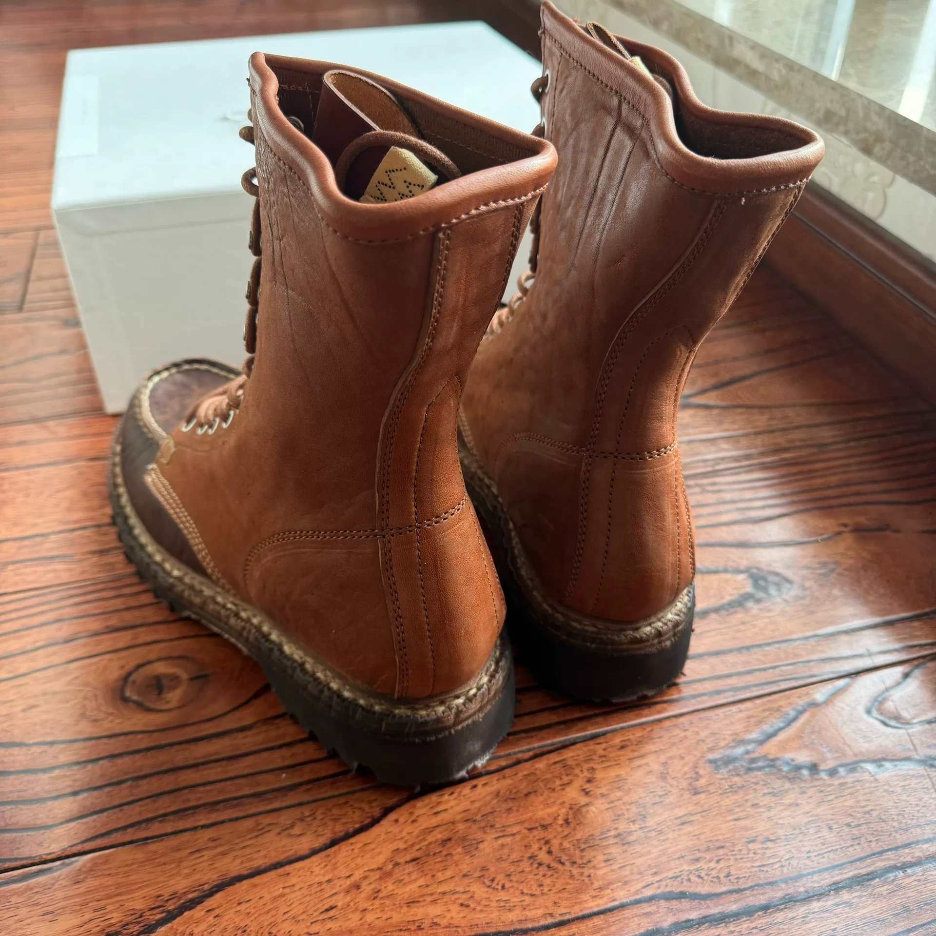 Visvim Scout Moc Boots Hi-Folk — label