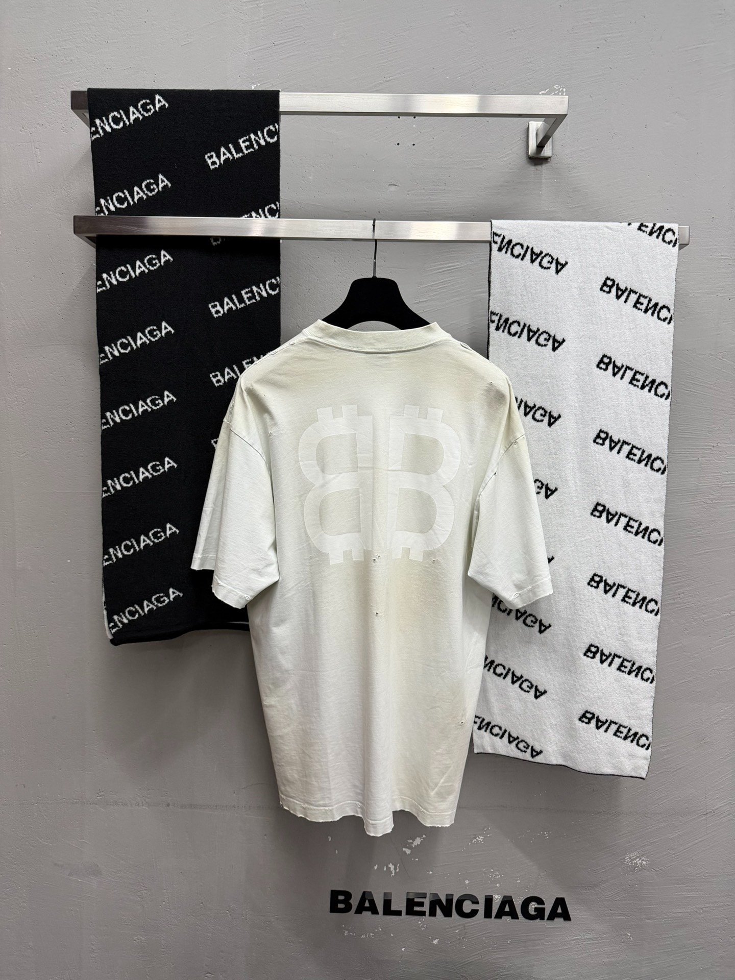 Balenciaga Bitcoin Double B White Tee — detail