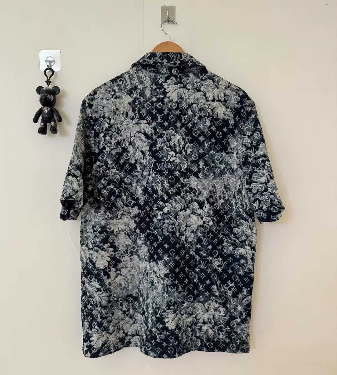 Louis Vuitton Tapestry Print Denim Short-Sleeve Shirt — detail