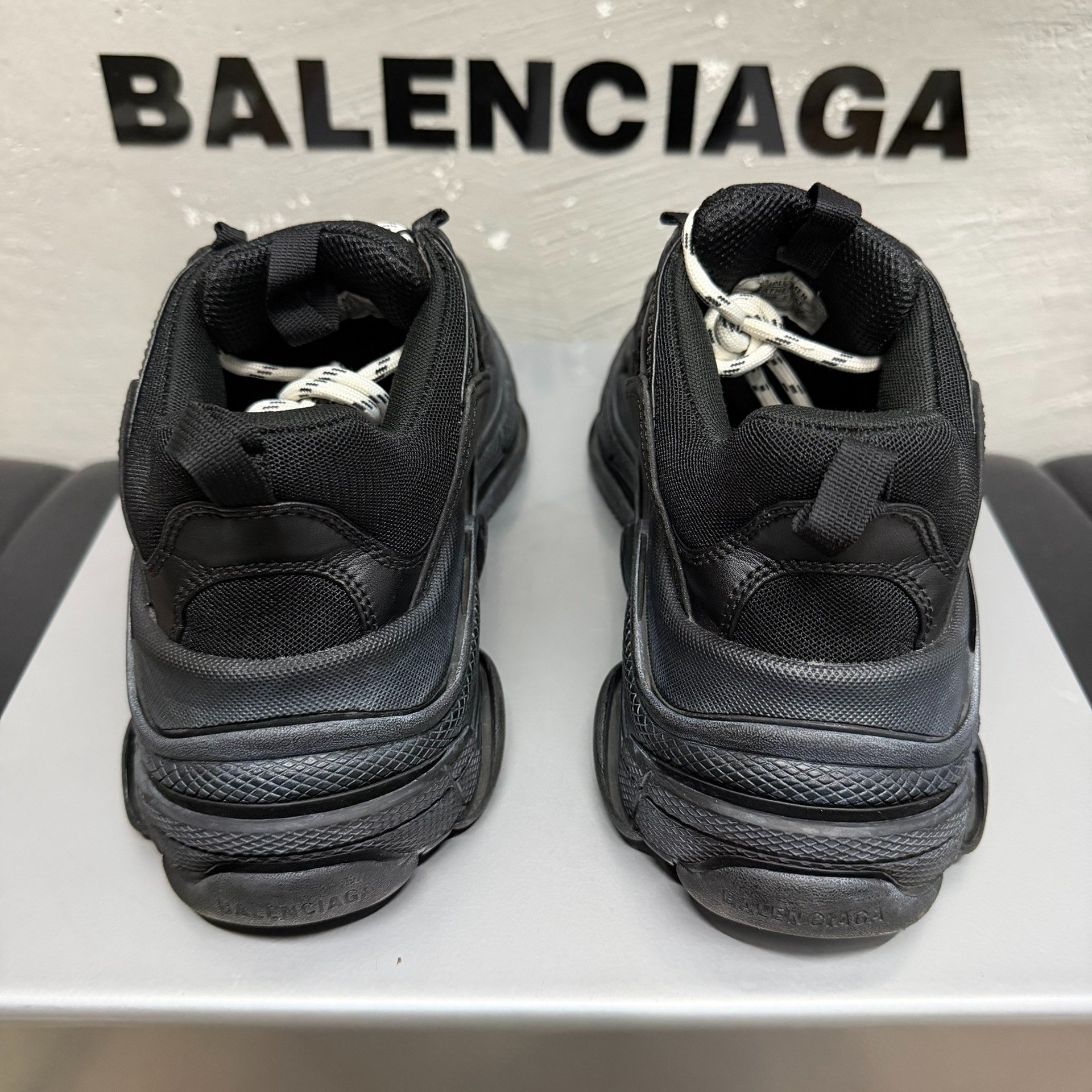 Balenciaga Triple S Black Sneakers Size 40 — label