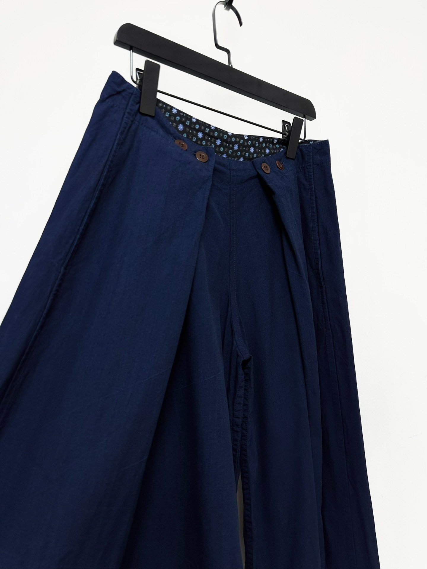 Chez Vidalenc Indigo Linen Wide-Leg Pants — detail