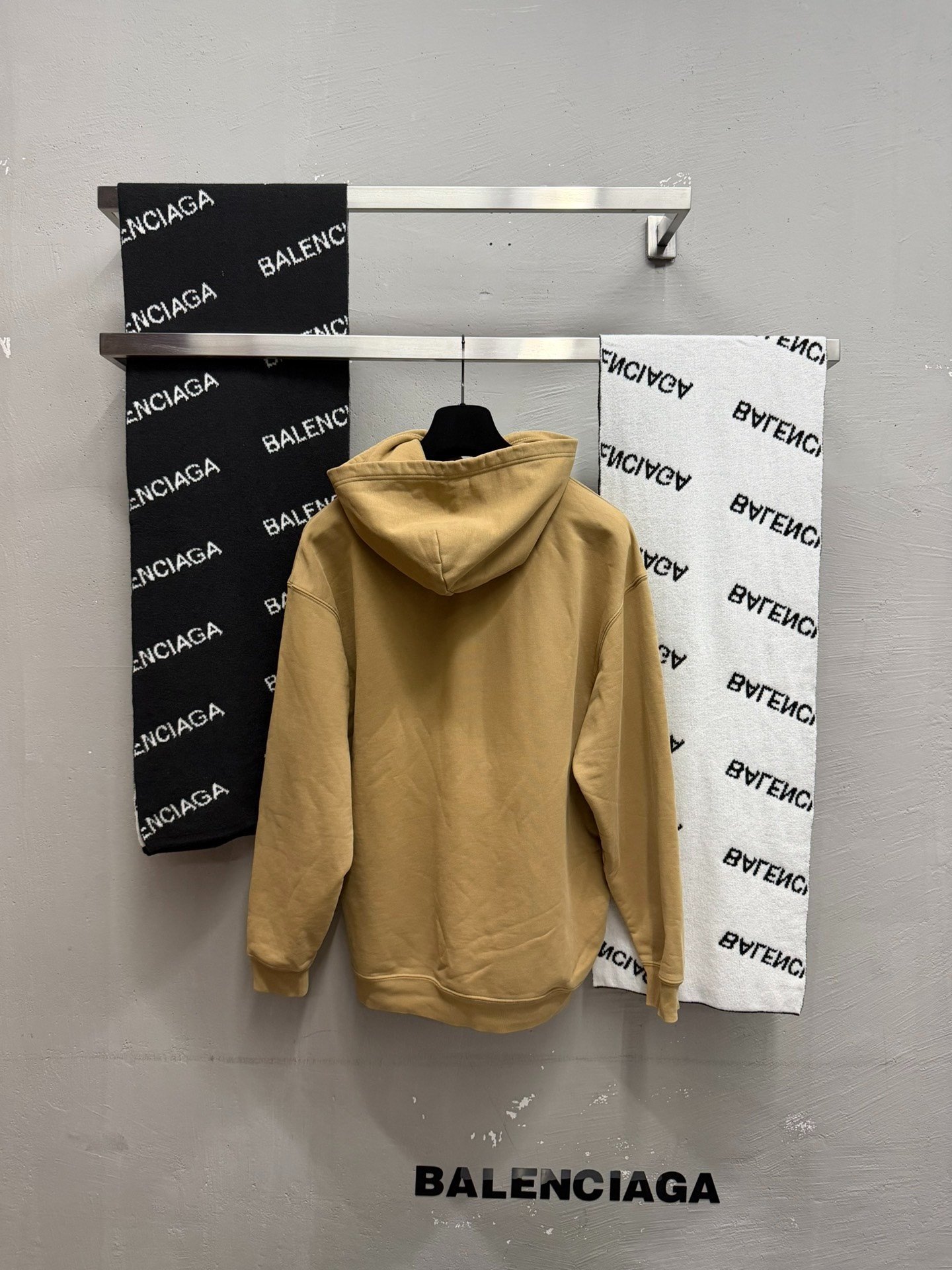 Balenciaga Tan 'b@lenci@ga' Back Hoodie — detail