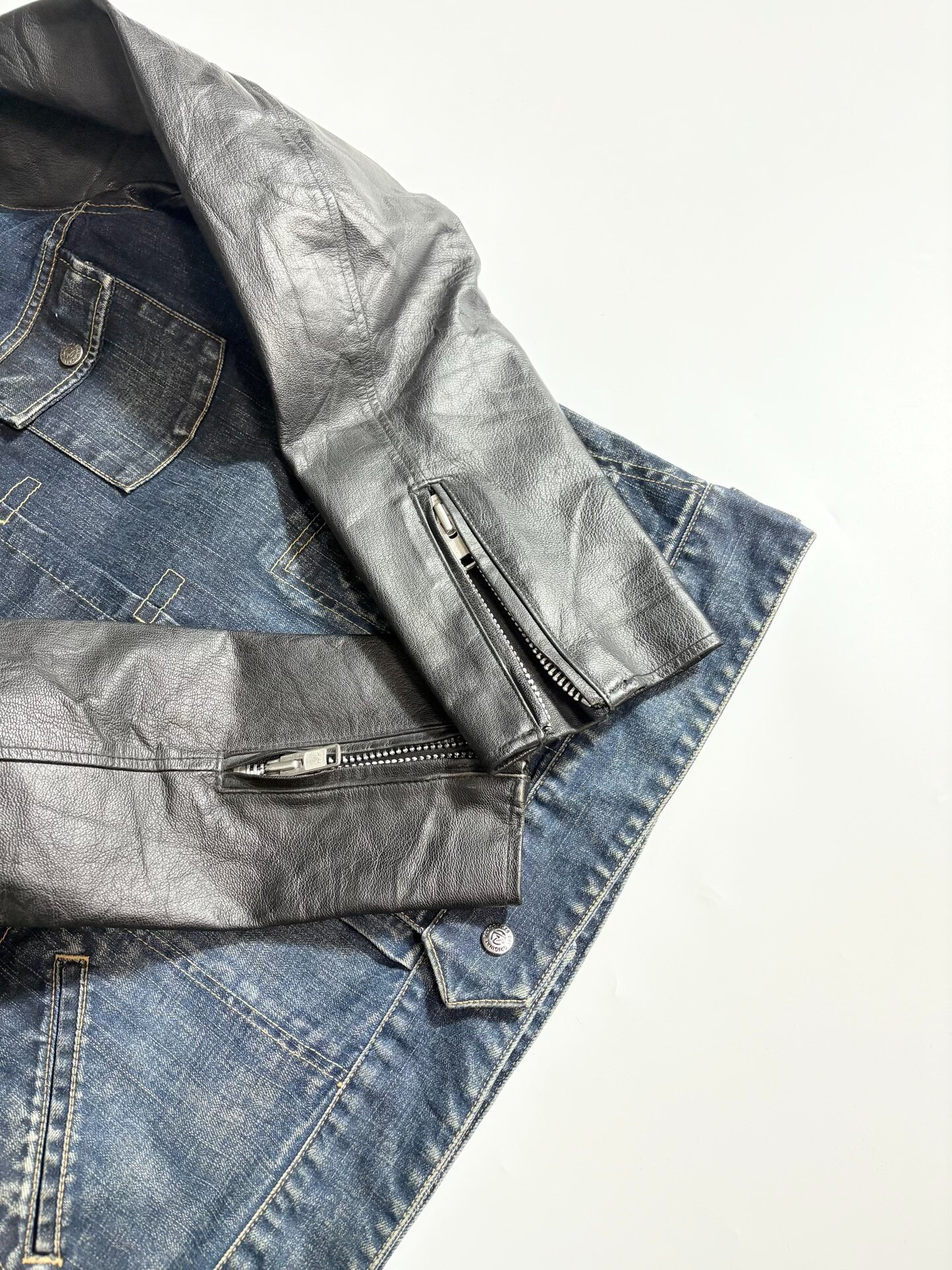 Dark Blue Denim Jacket w/ Leather Sleeves — detail