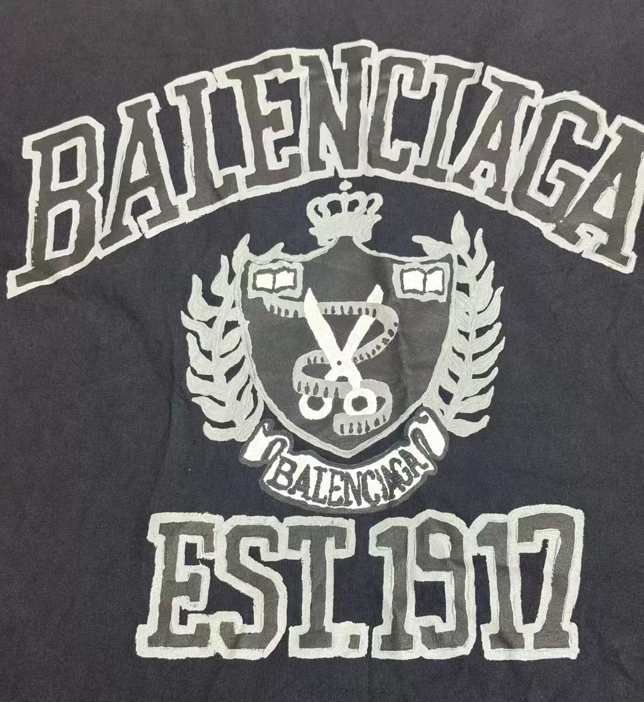 Balenciaga Crew Neck Logo Print T-Shirt — detail