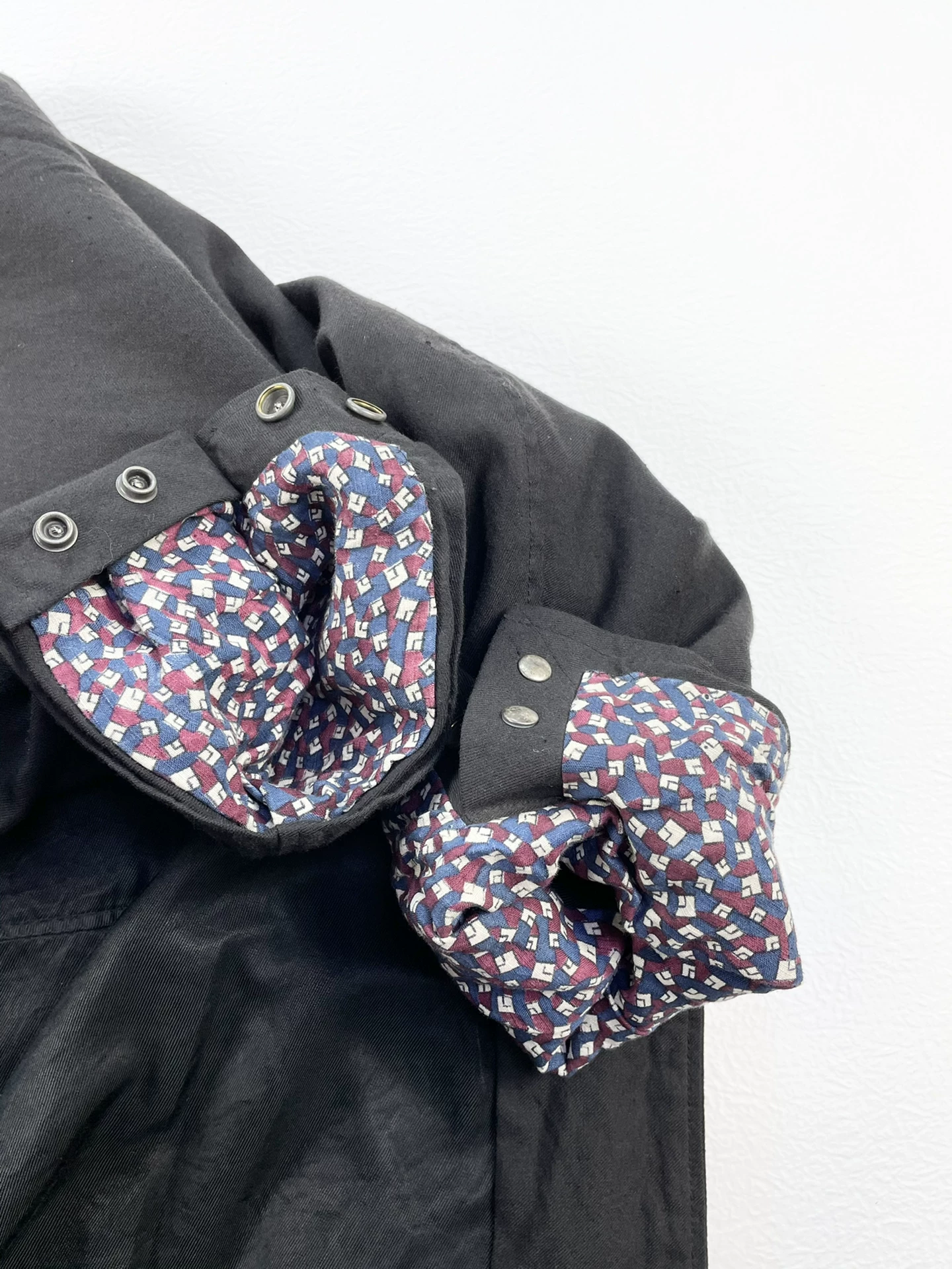 VISVIM BLACKBIRD COAT N.D — label