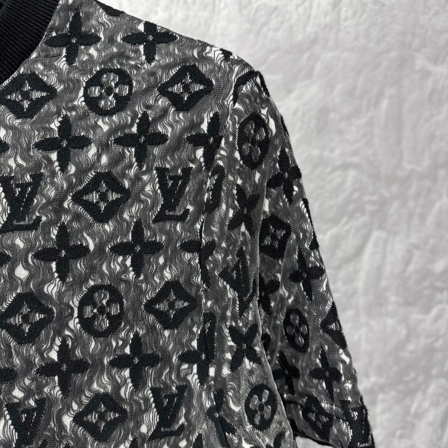 Louis Vuitton Monogram Print Short Sleeve T-shirt — detail