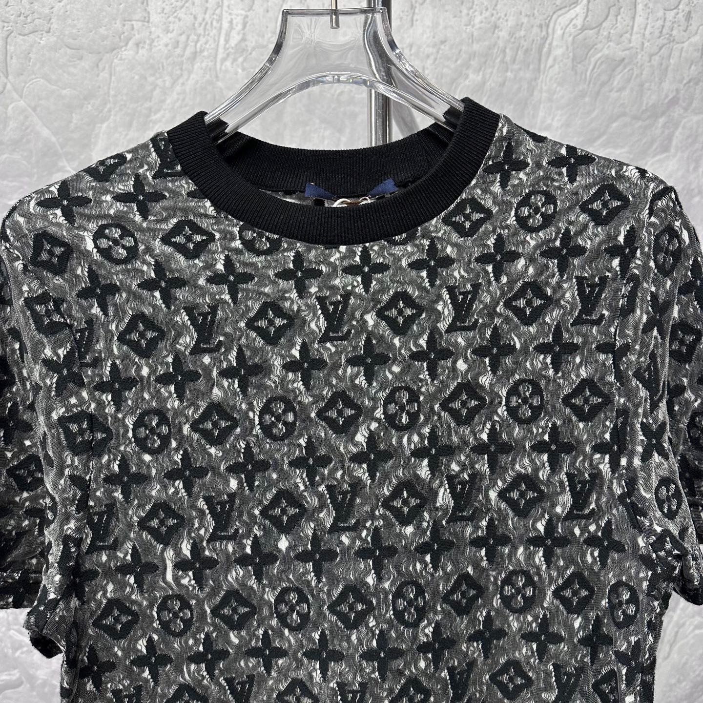 Louis Vuitton Monogram Print Short Sleeve T-shirt — front