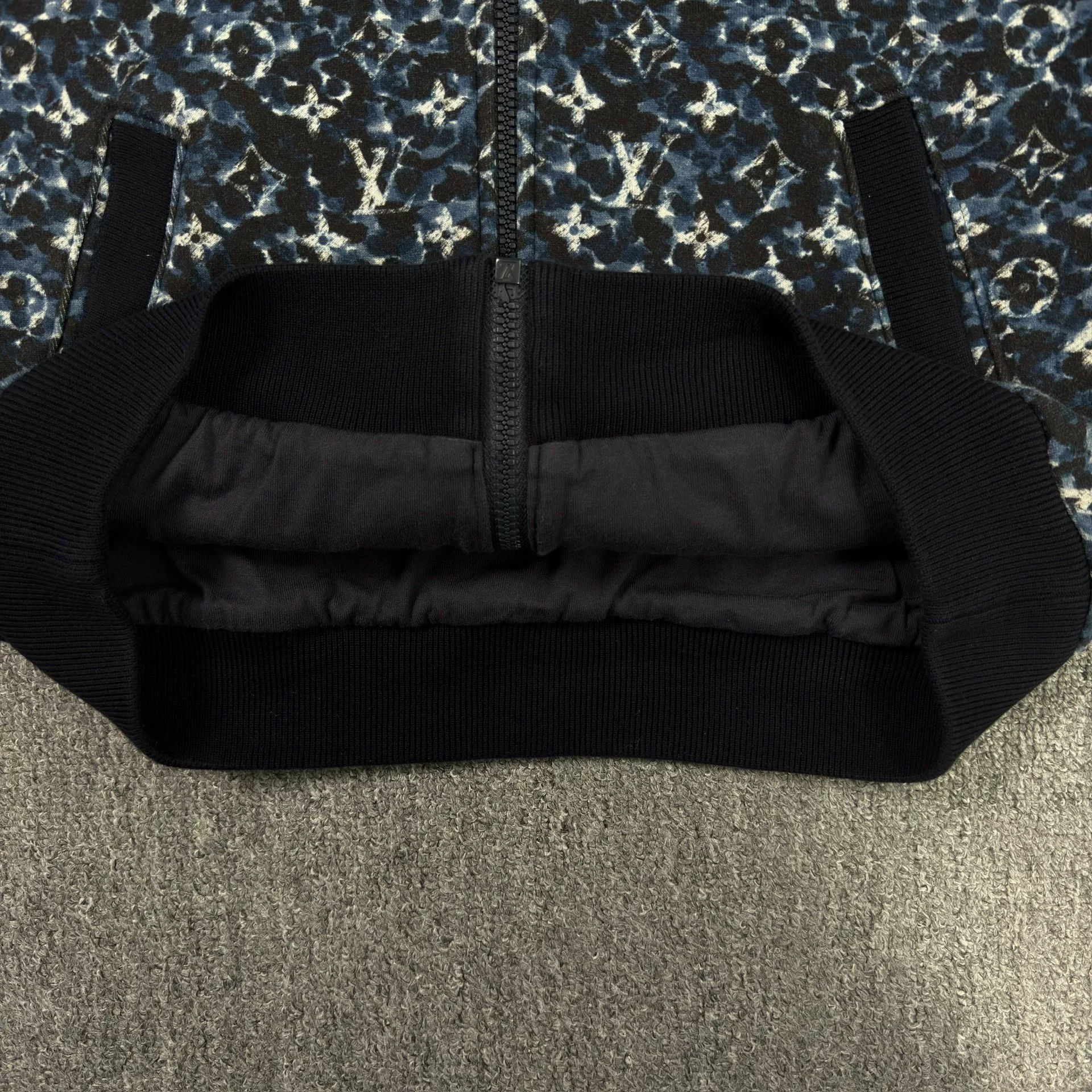 Louis Vuitton Blue Patterned Hooded Jacket — label