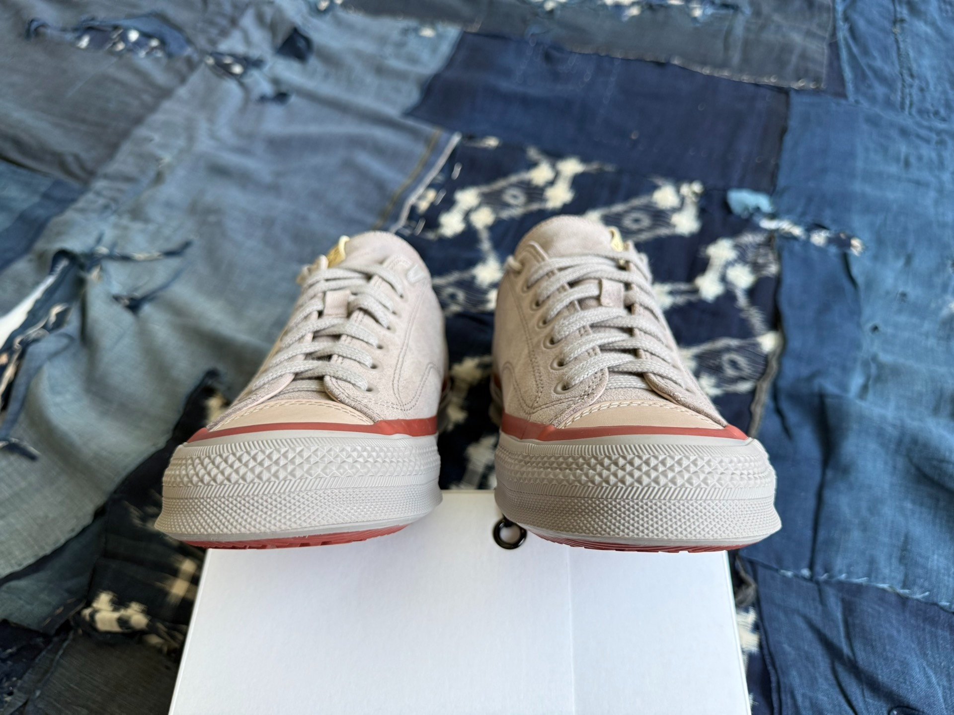 VISVIM 25AW SKAGWAY LO SUEDE SNEAKERS — label