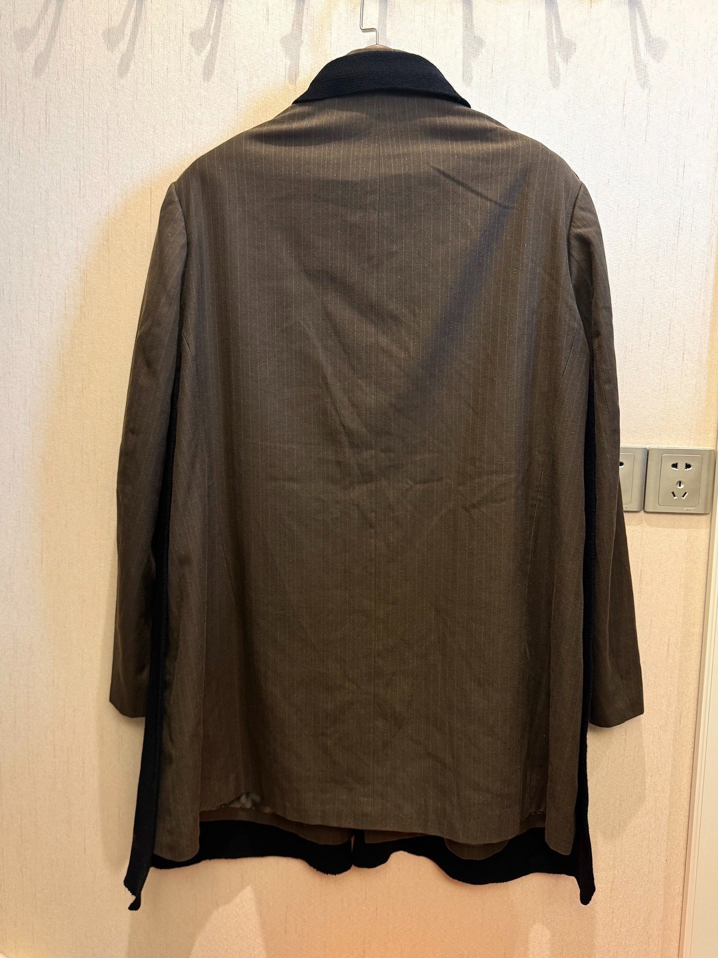 Yohji Yamamoto 96AW Silver Thread Long Blazer — detail