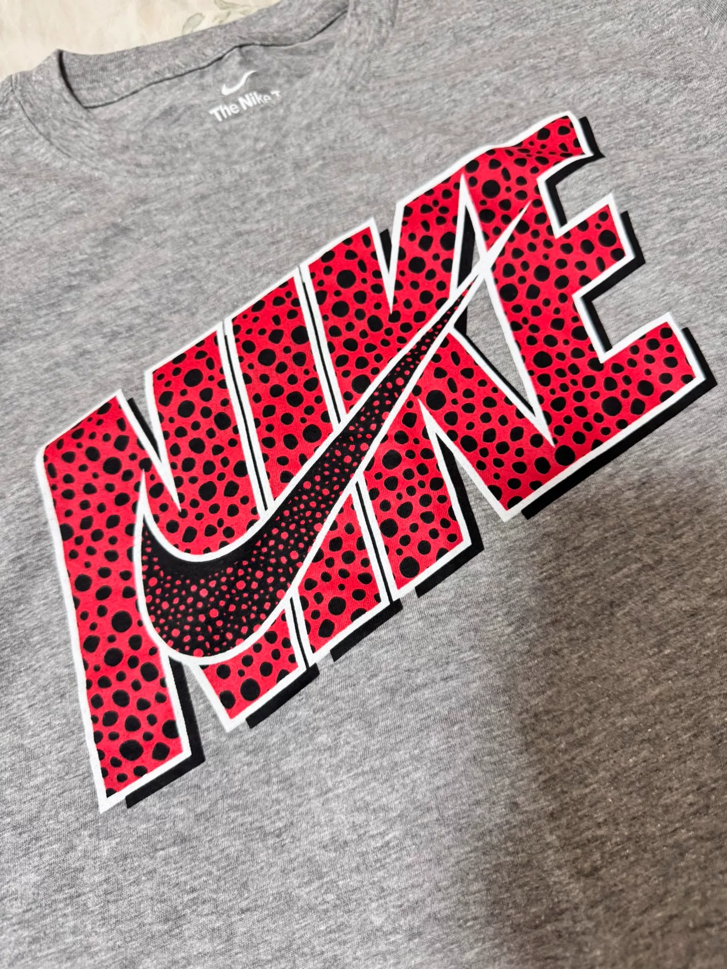 Nike Gray Leopard Print Short-Sleeve T-shirt — detail