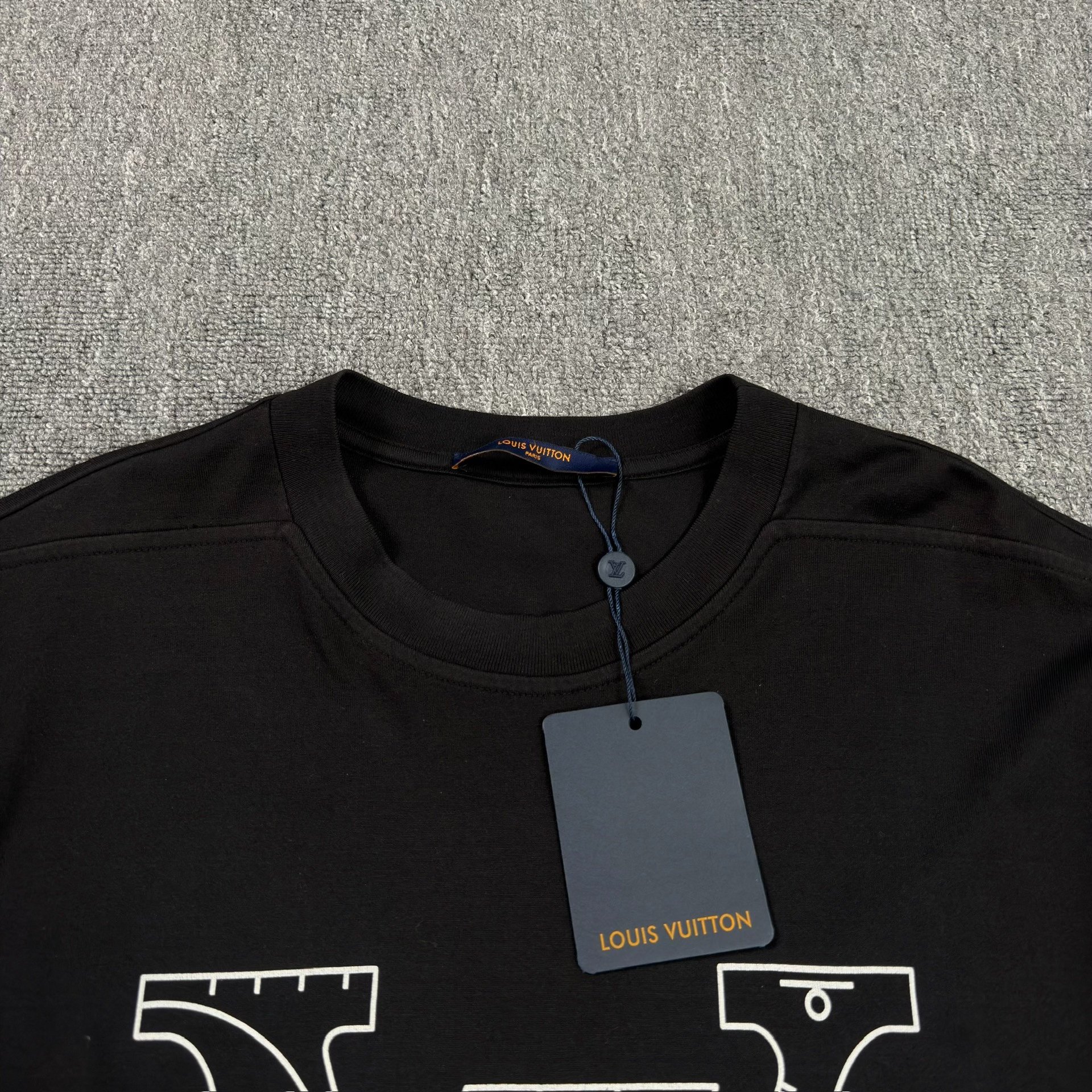 LV NBA Collab Large Logo Black T-shirt — detail