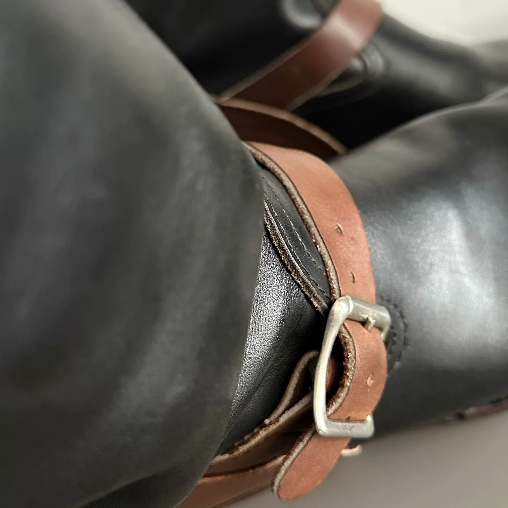 Wesco Boss 8.5D Old Oil Leather Boots — front