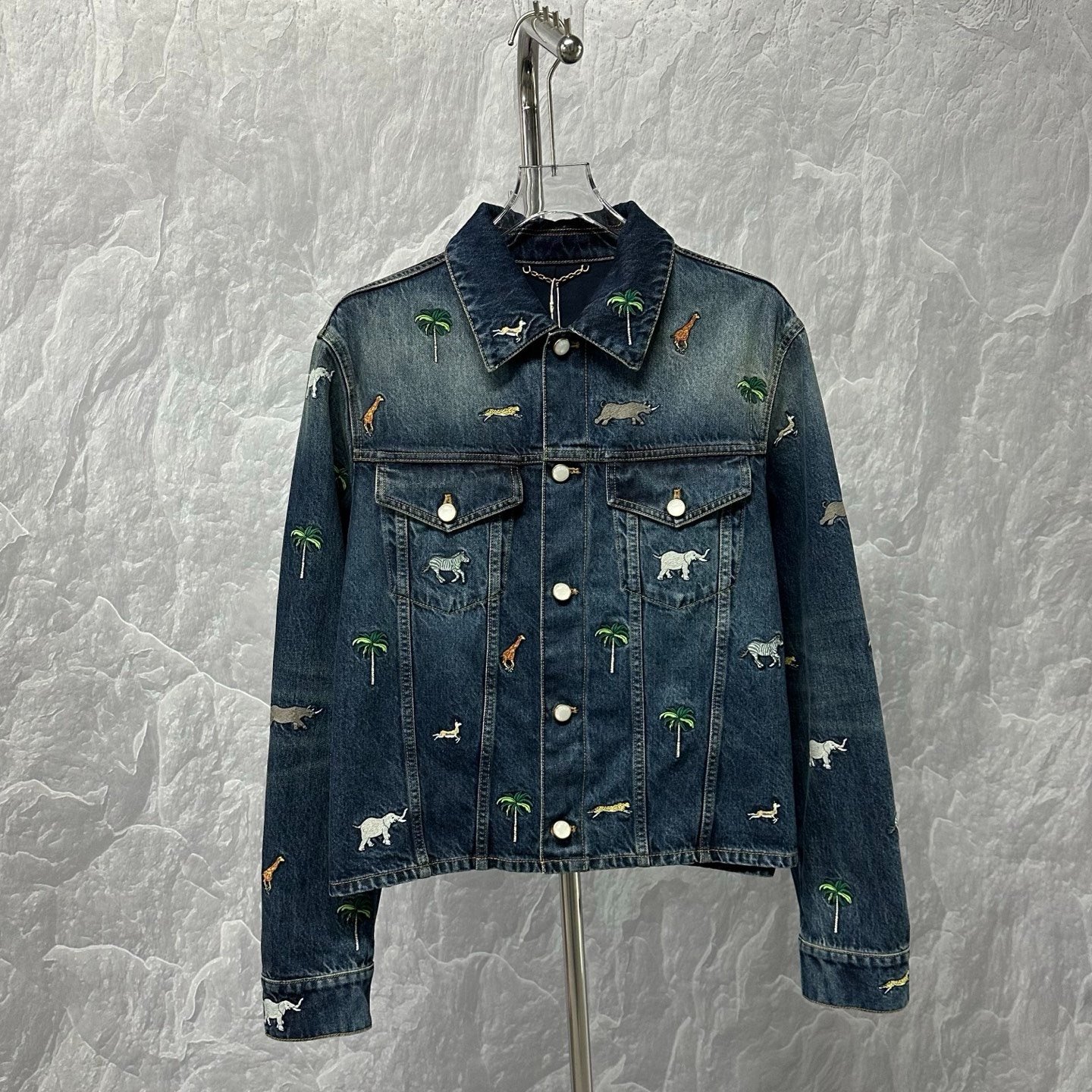 Louis Vuitton SS26 Darjeeling Animal Embroidery Denim Jacket