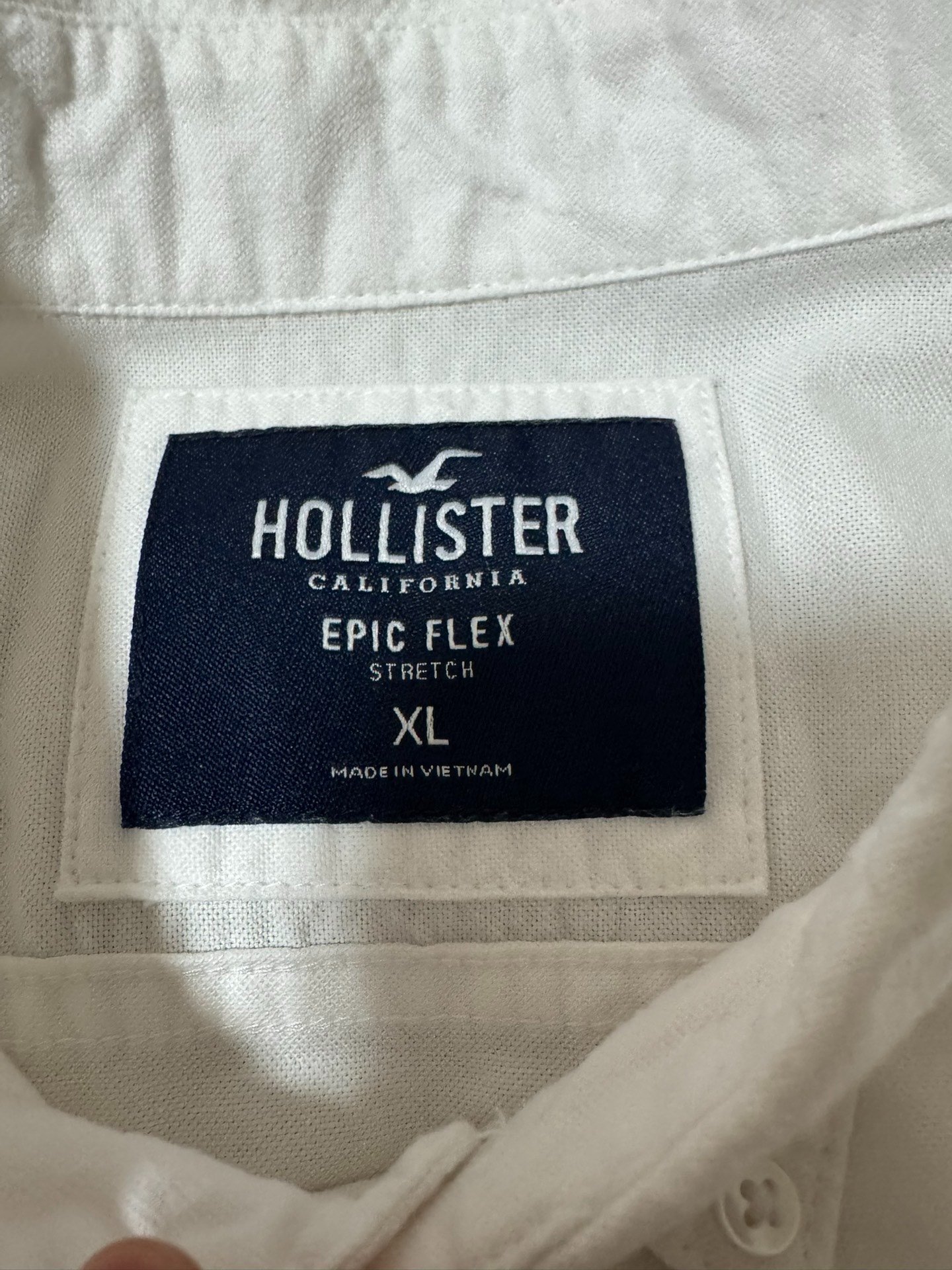 Hollister Men's White Oxford Shirt — detail