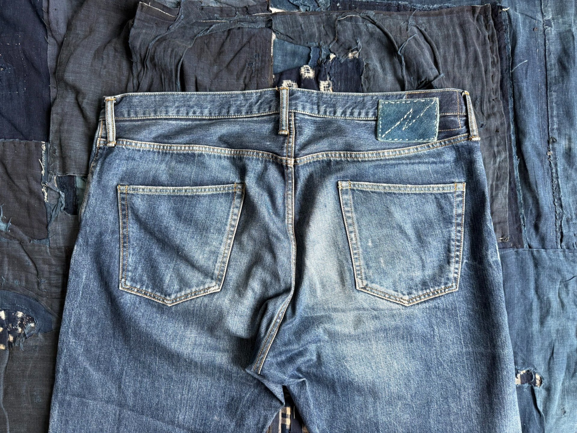 VISVIM 23AW SOCIAL SCULPTURE Jeans — label