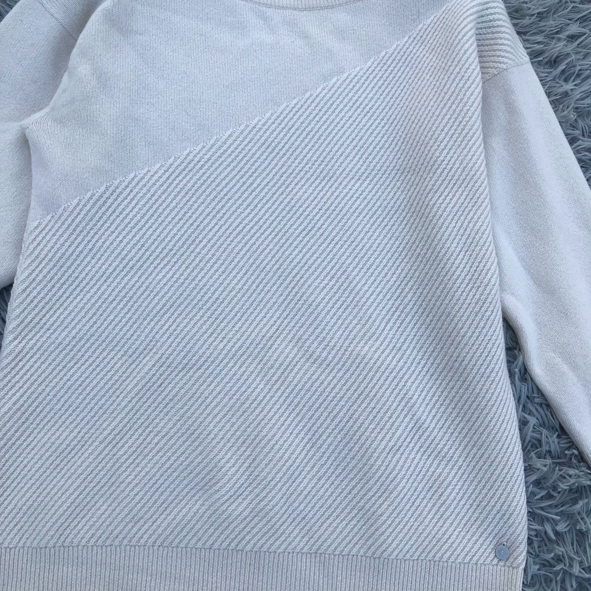 Hermes Badge Logo Cashmere Sweater — detail