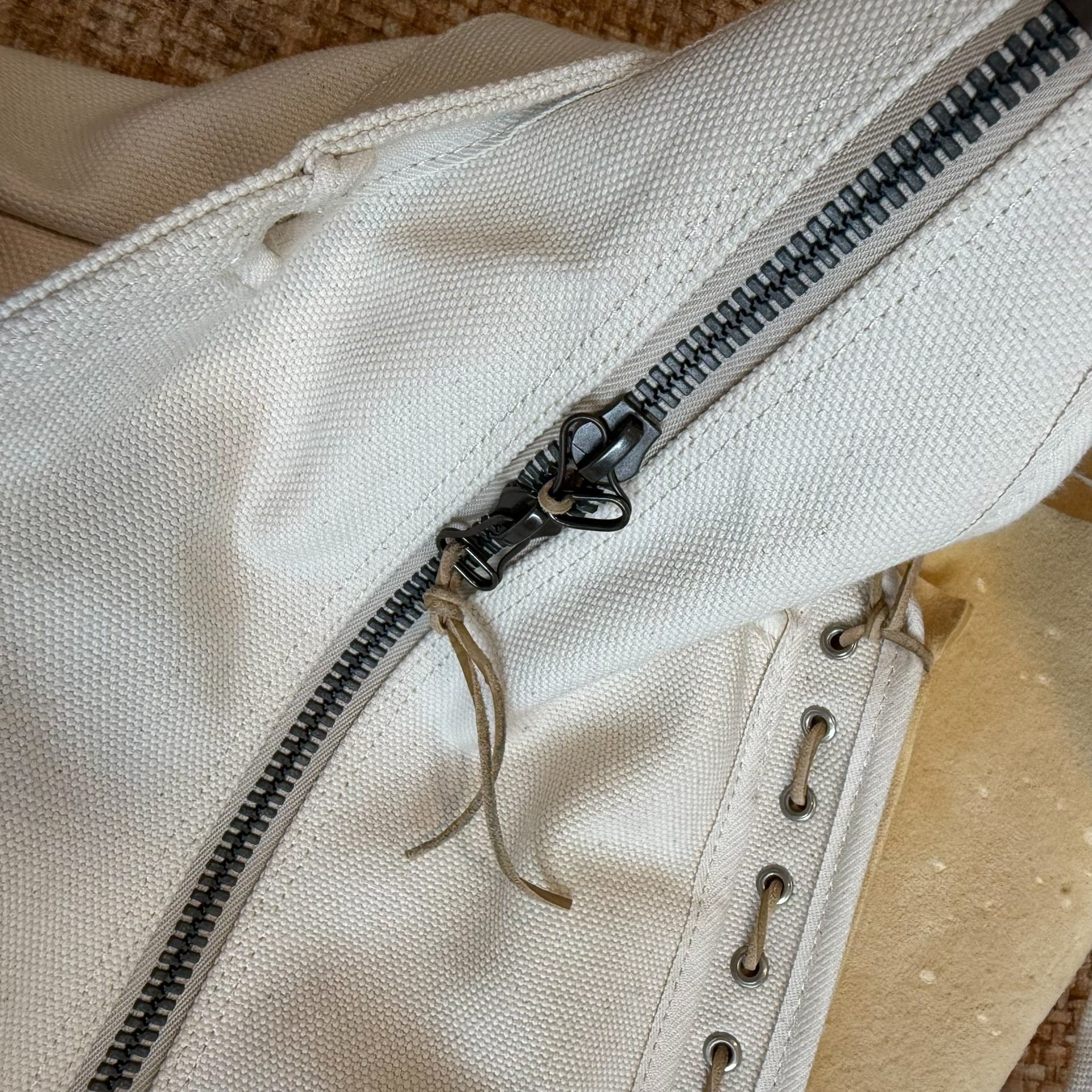 VISVIM UT.SATCHEL (L) — label