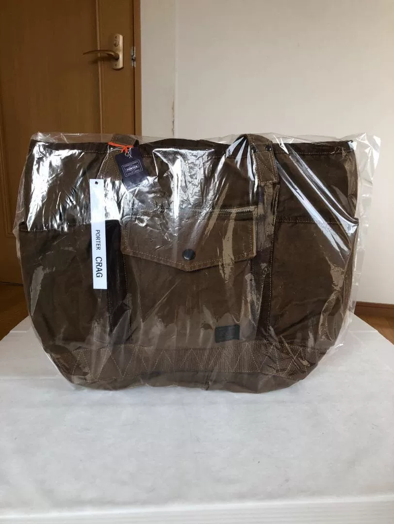 PORTER CRAG Large Coyote Brown Tote — detail