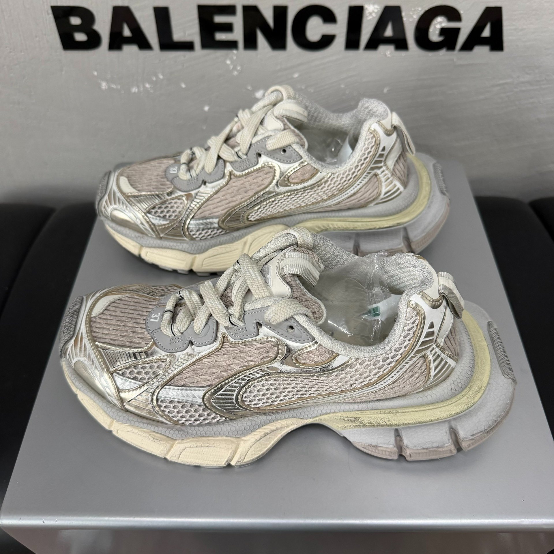 Balenciaga 3XL Dad Shoes — detail