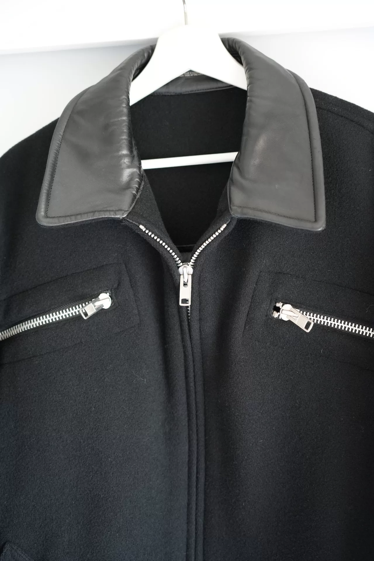 Yohji Yamamoto 04AW Back Zip Leather Collar Jacket — detail
