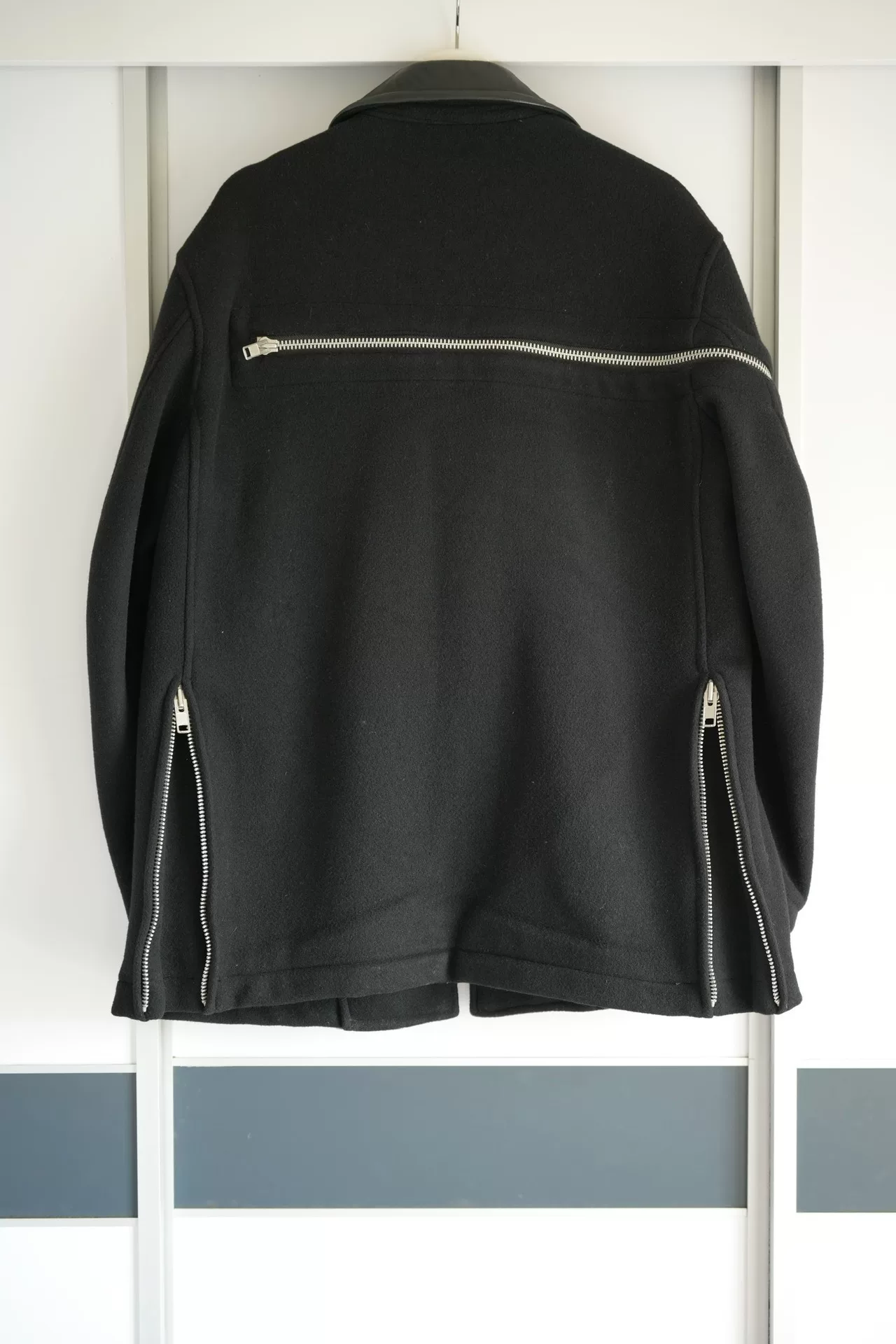 Yohji Yamamoto 04AW Back Zip Leather Collar Jacket — front