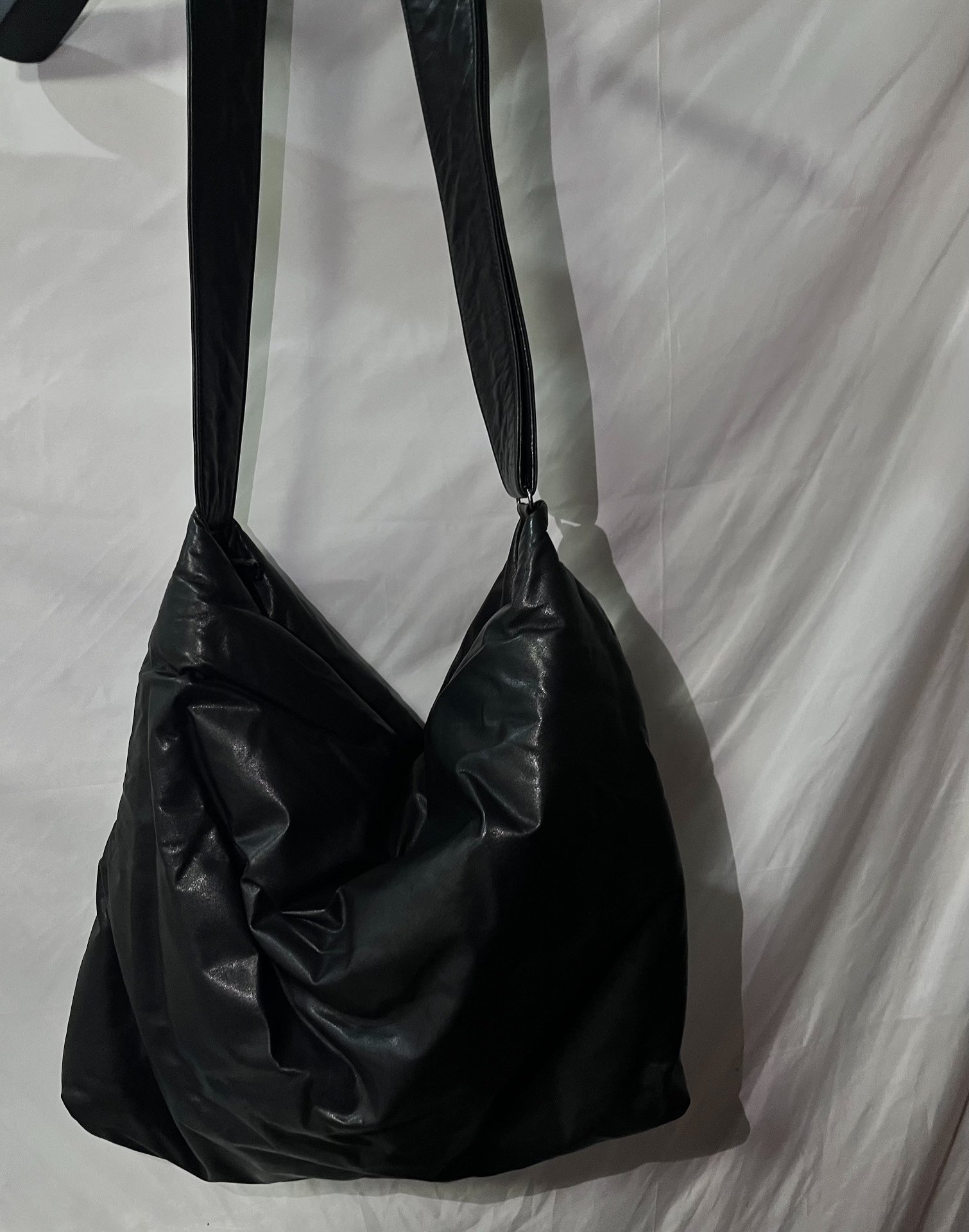 Yohji Yamamoto 25AW Large Cloud Bag — detail