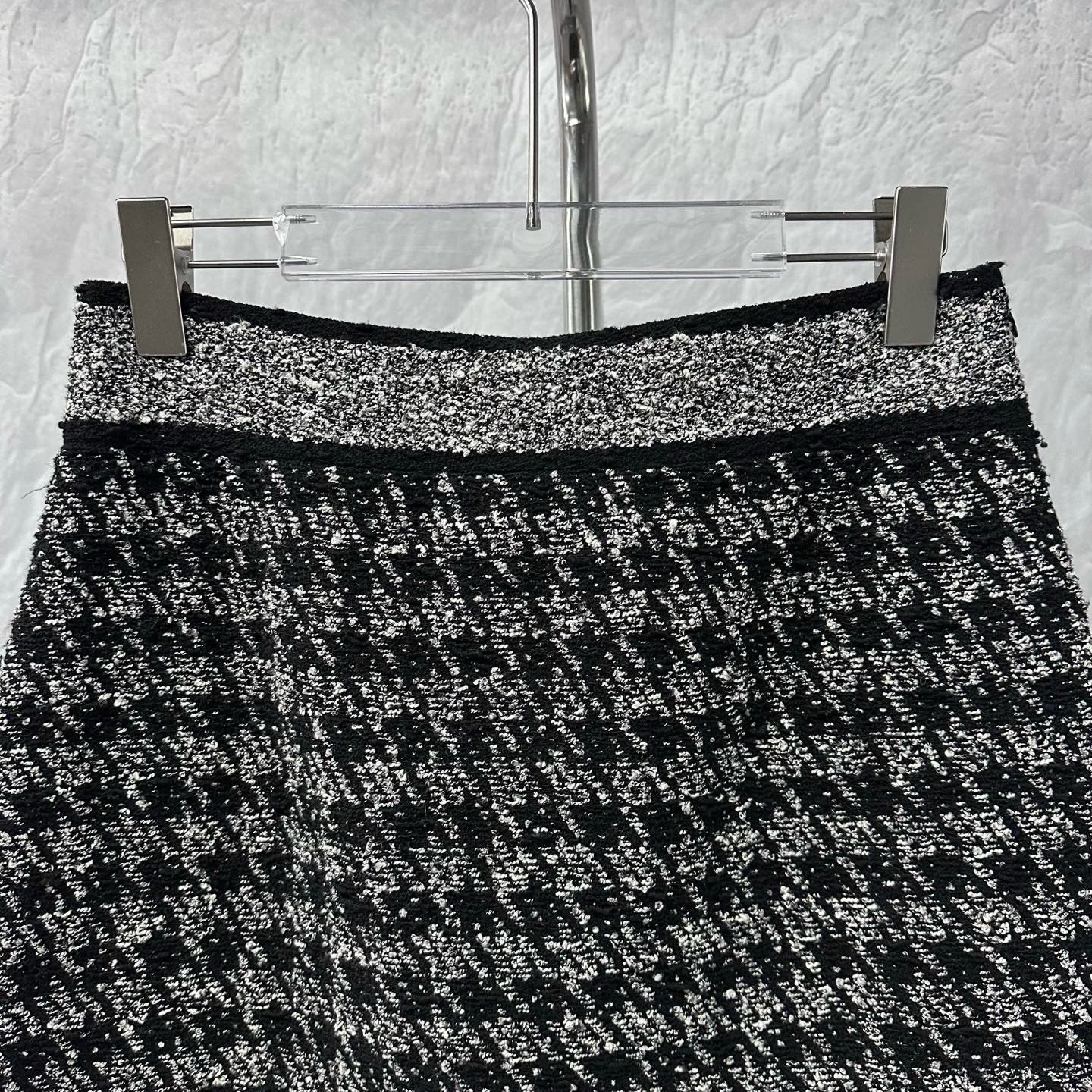 Dior Houndstooth Tweed Knit Skirt — detail