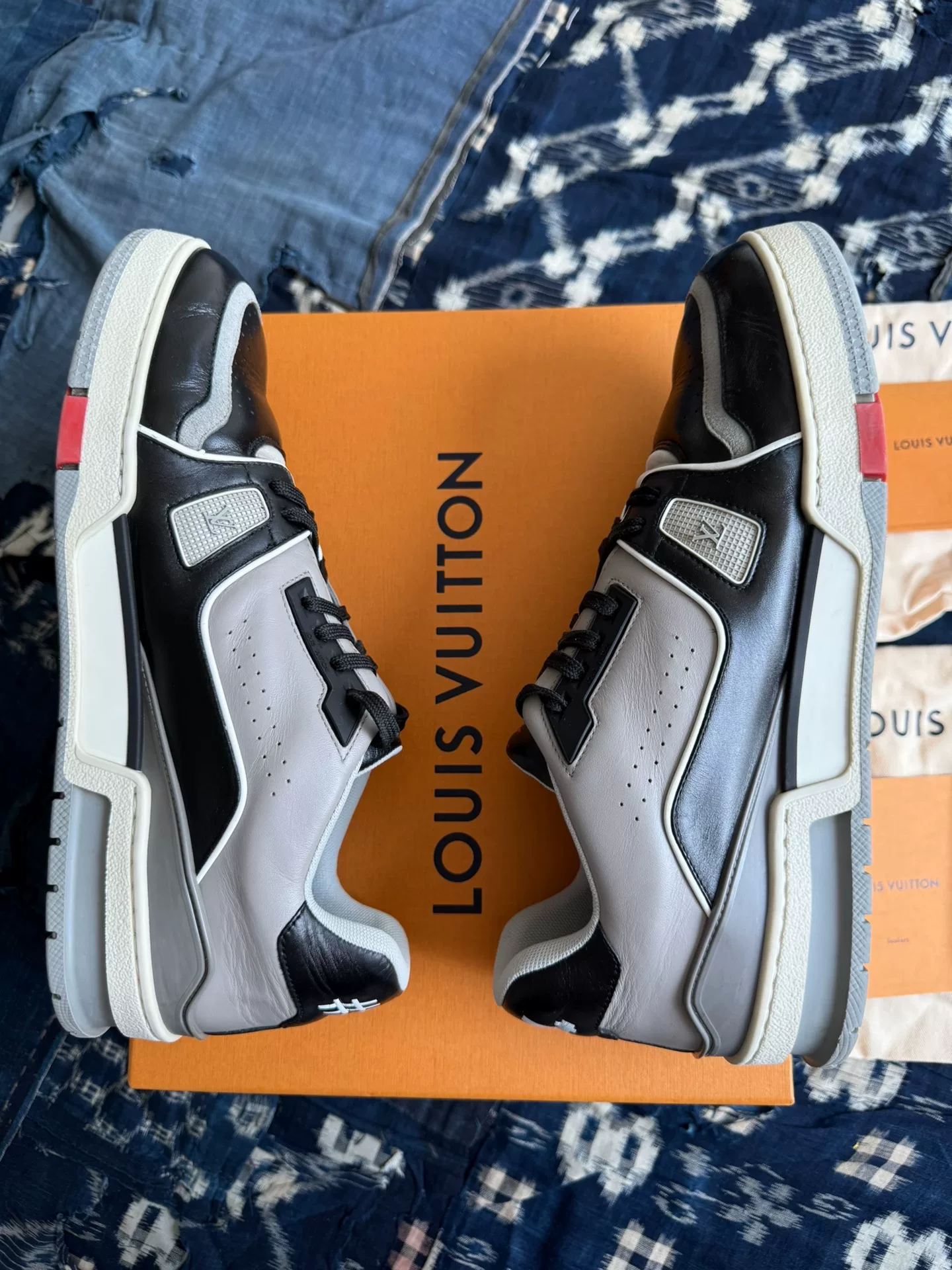 Louis Vuitton LV Trainer Black Cement Original — back