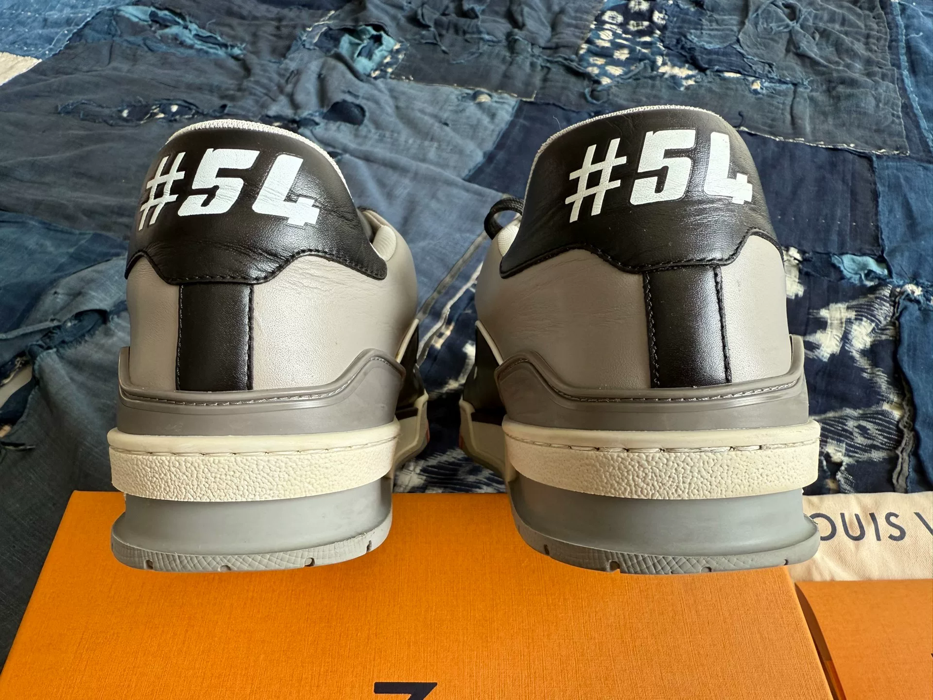 Louis Vuitton LV Trainer Black Cement Original — label
