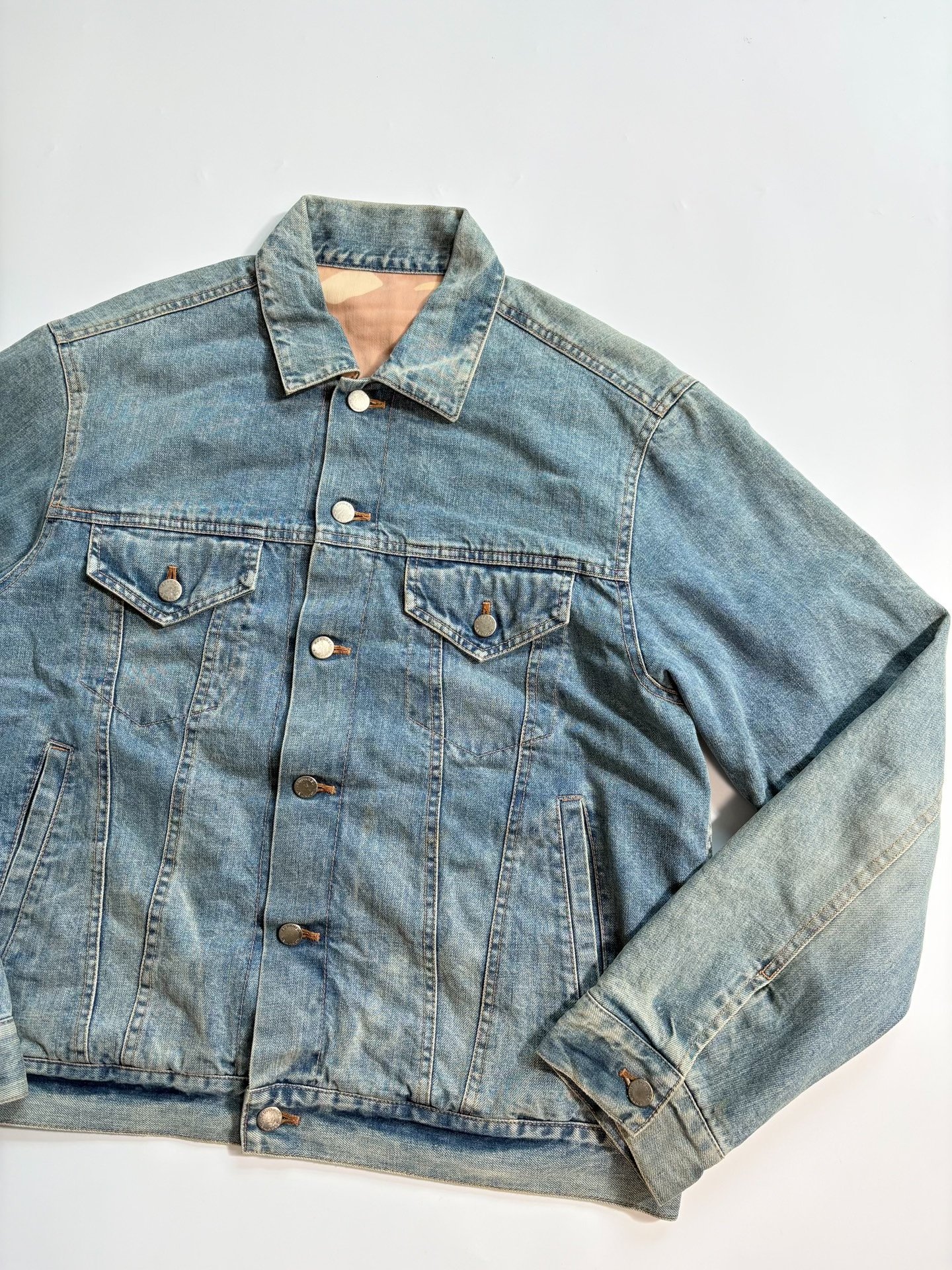 SOPHNET. Light Blue Denim Jacket — detail