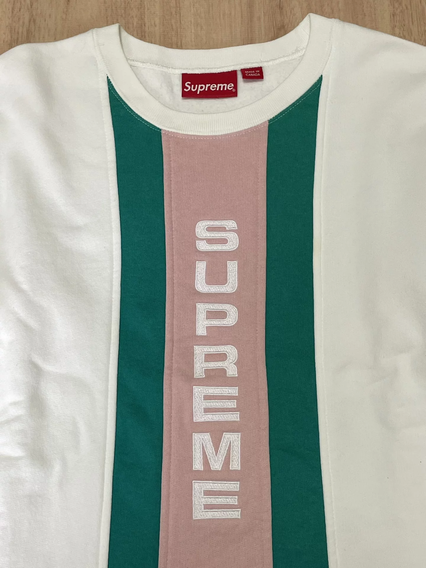 Supreme Vertical Logo Panel Pullover Fleece — detail