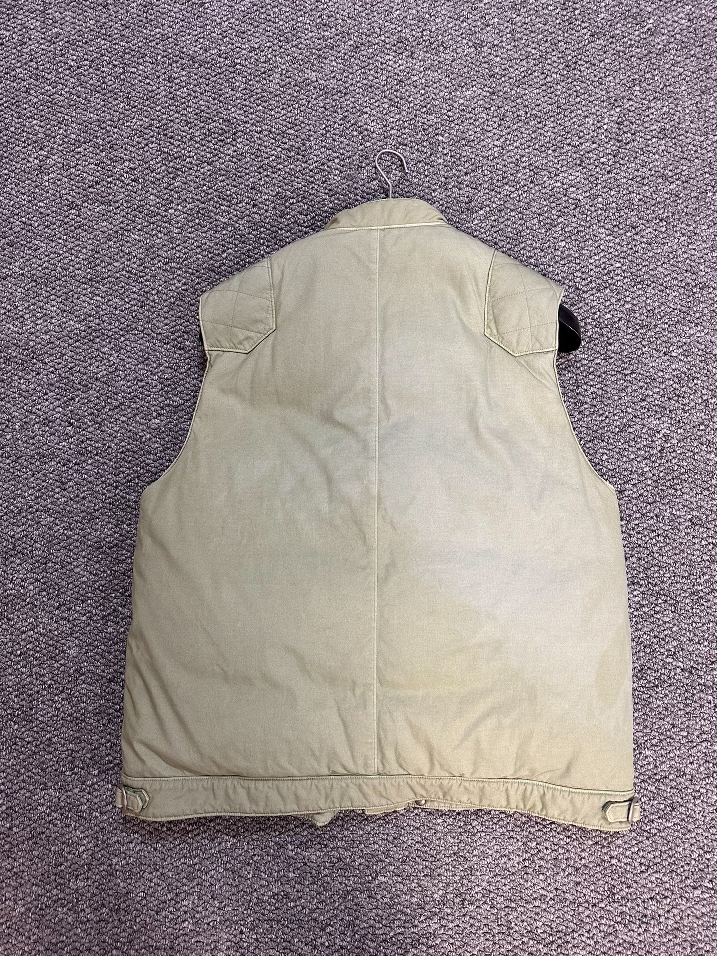 visvim strabler down vest — label