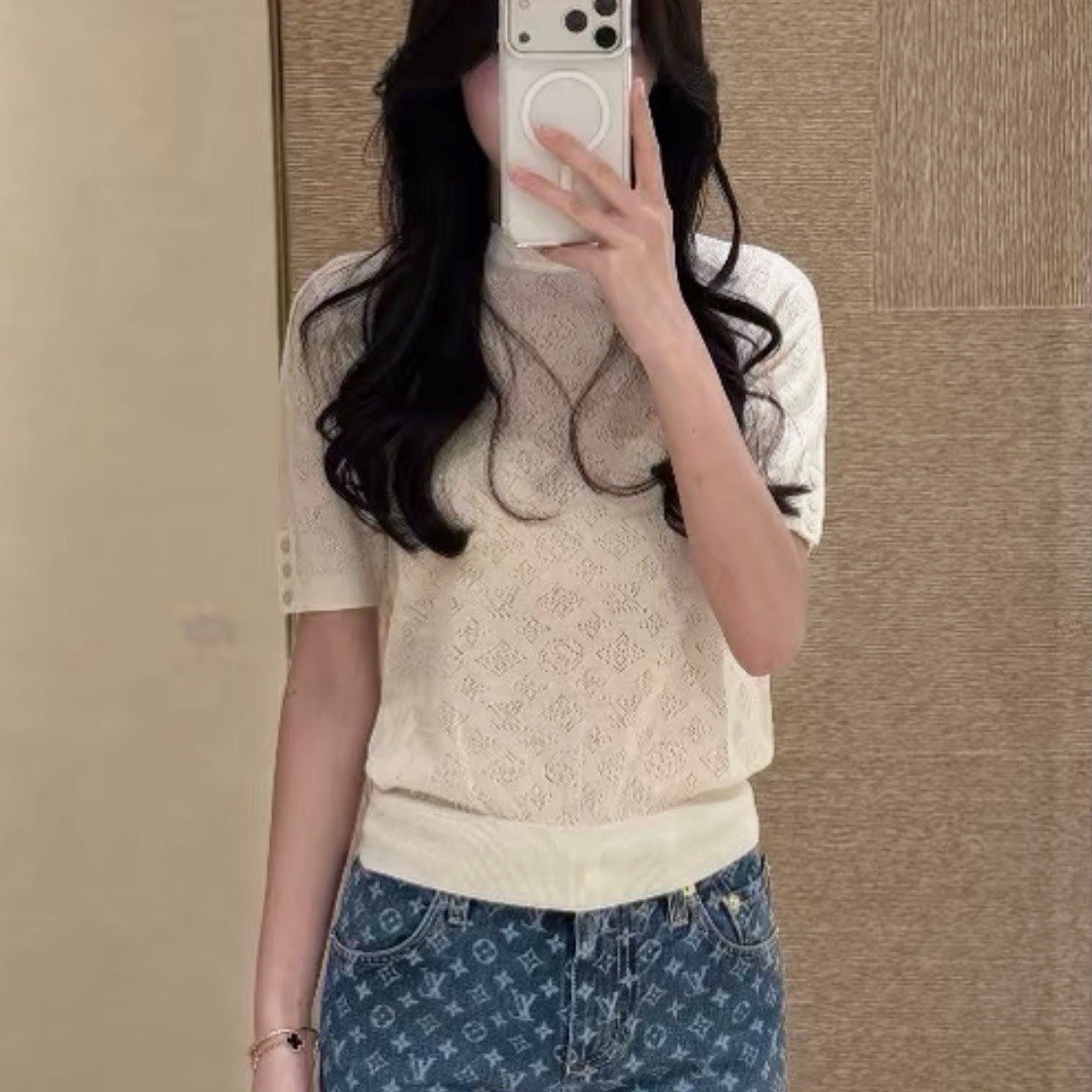 Louis Vuitton Openwork Knit Wool Short Sleeve — label