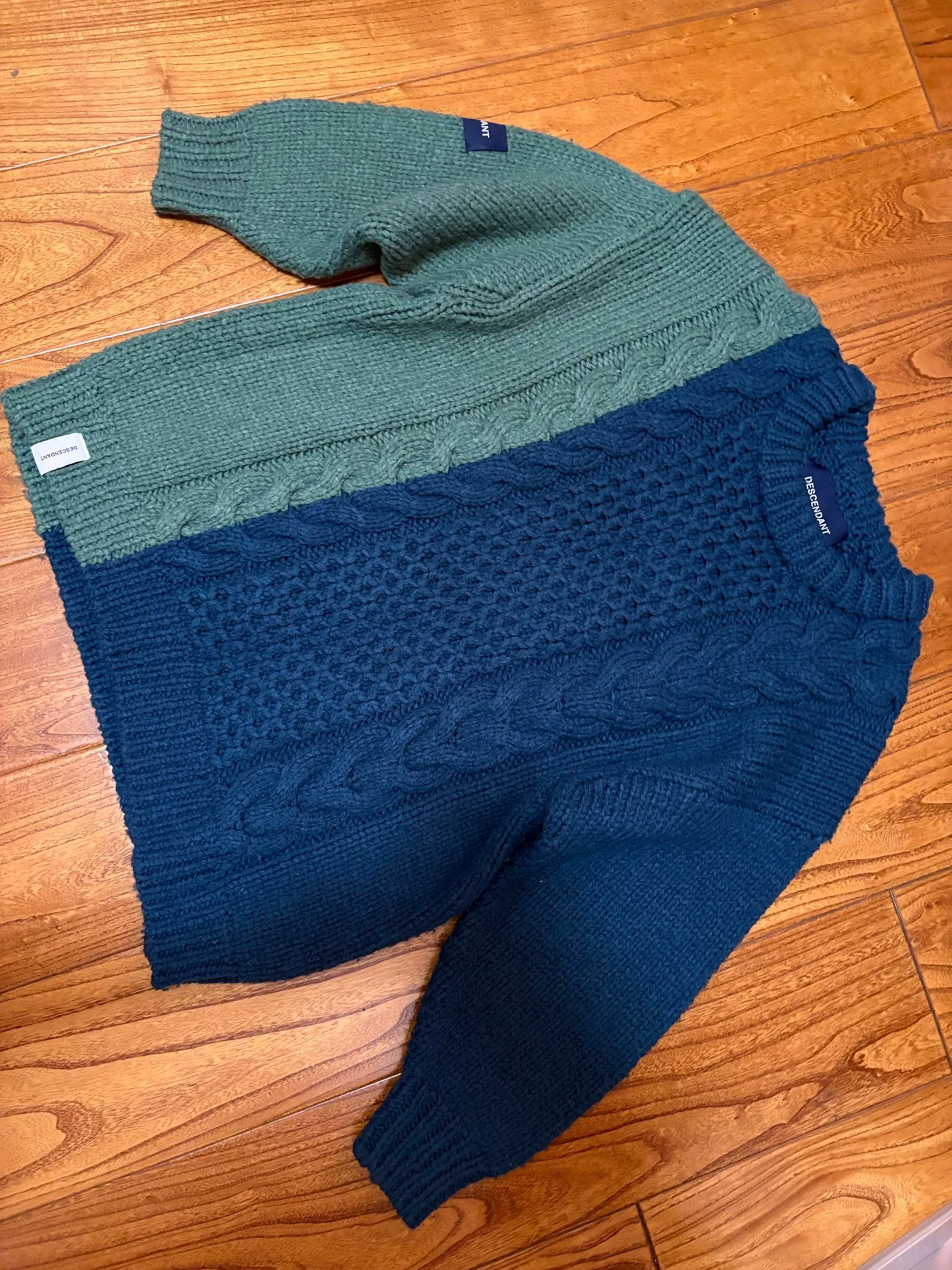 DESCENDANT 19AW Aran Wool Knit Sweater — label