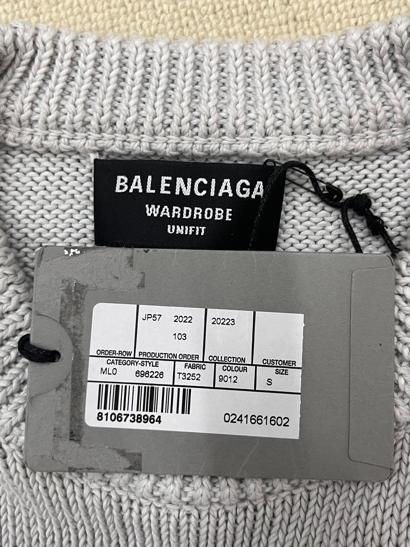 Balenciaga FW22 Gray Embroidered Logo Sweater — label