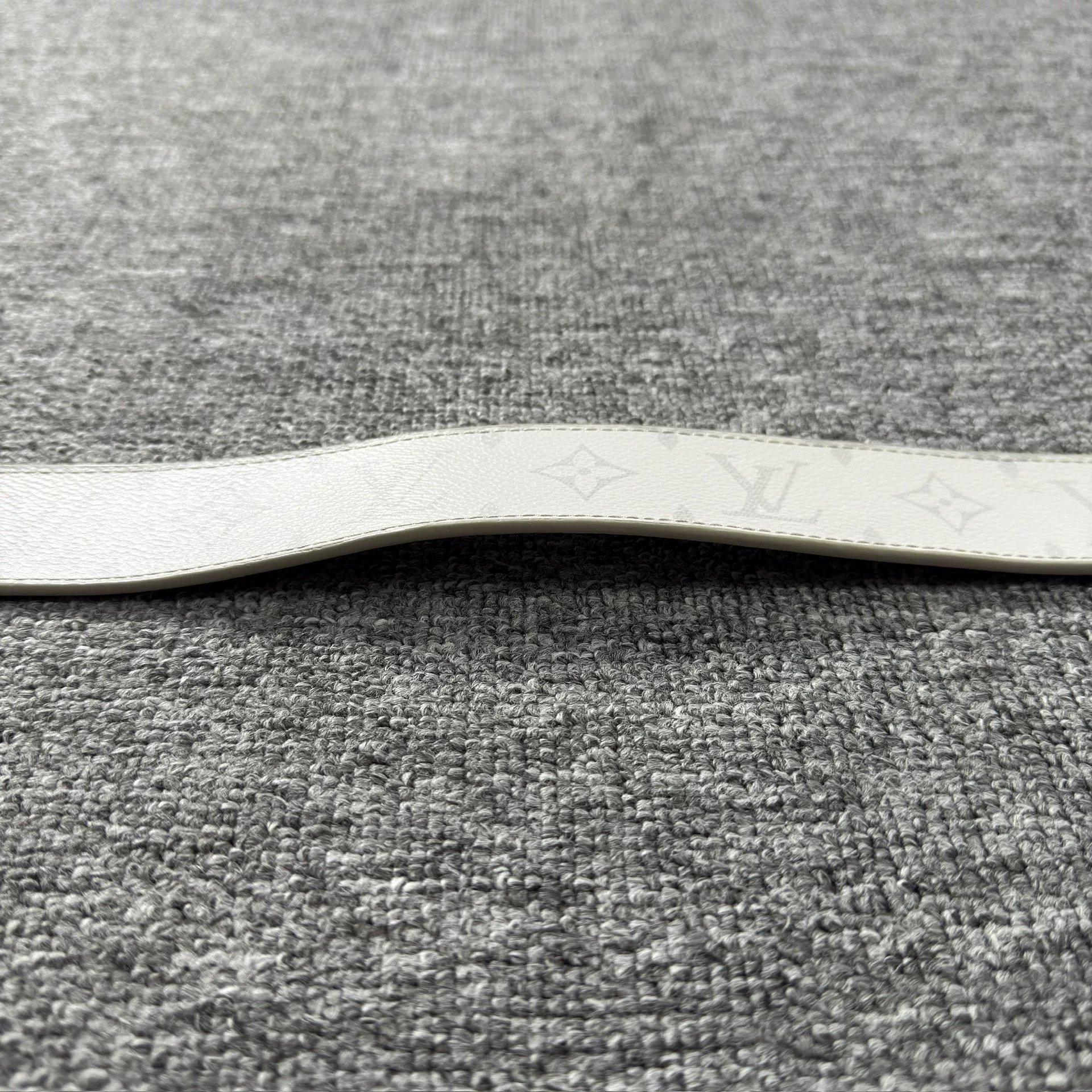 Louis Vuitton White All-Over Print Belt — detail