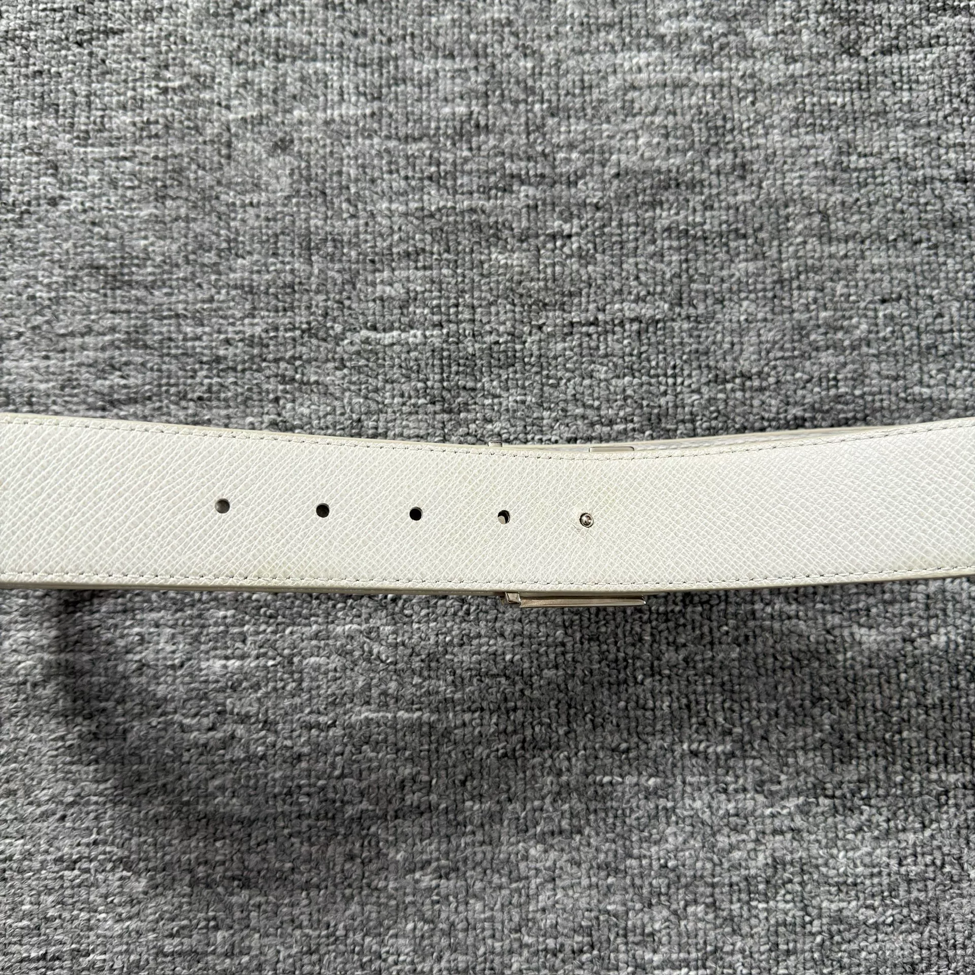 Louis Vuitton White All-Over Print Belt — label