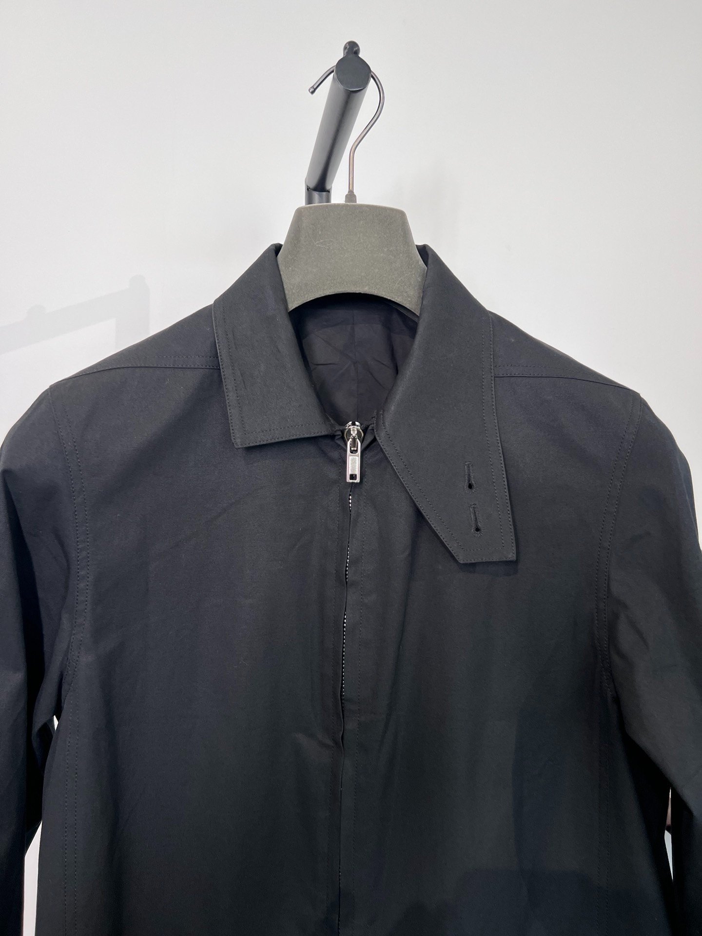 Rick Owens Mid-Length Black Windbreaker — detail