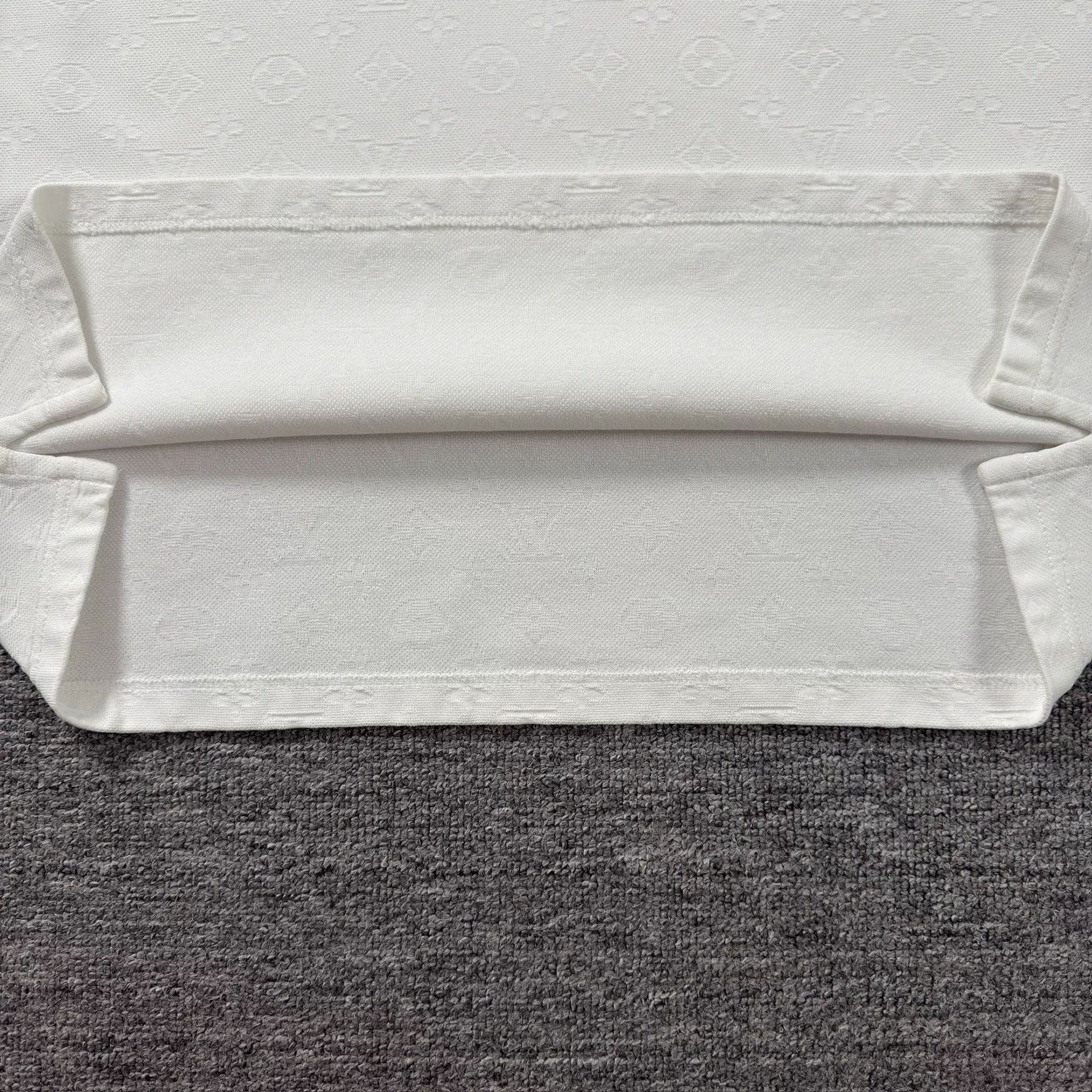 Louis Vuitton White Embossed Pocket T-Shirt — detail